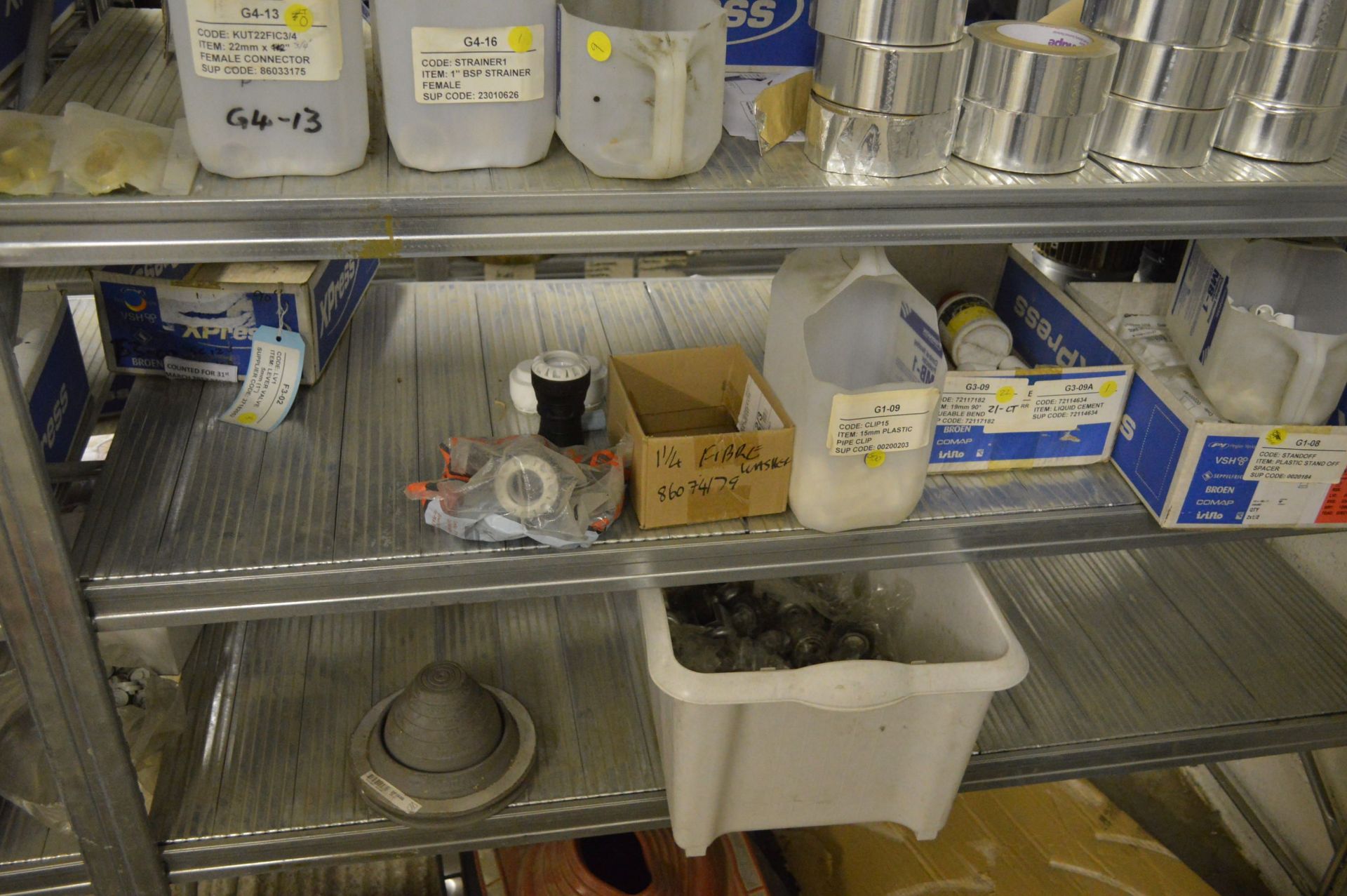 STOCK CONTENTS ON FOUR RACKS, comprising copper, brass pipe fittings, ceiling tapes, pipe clips, - Image 8 of 32