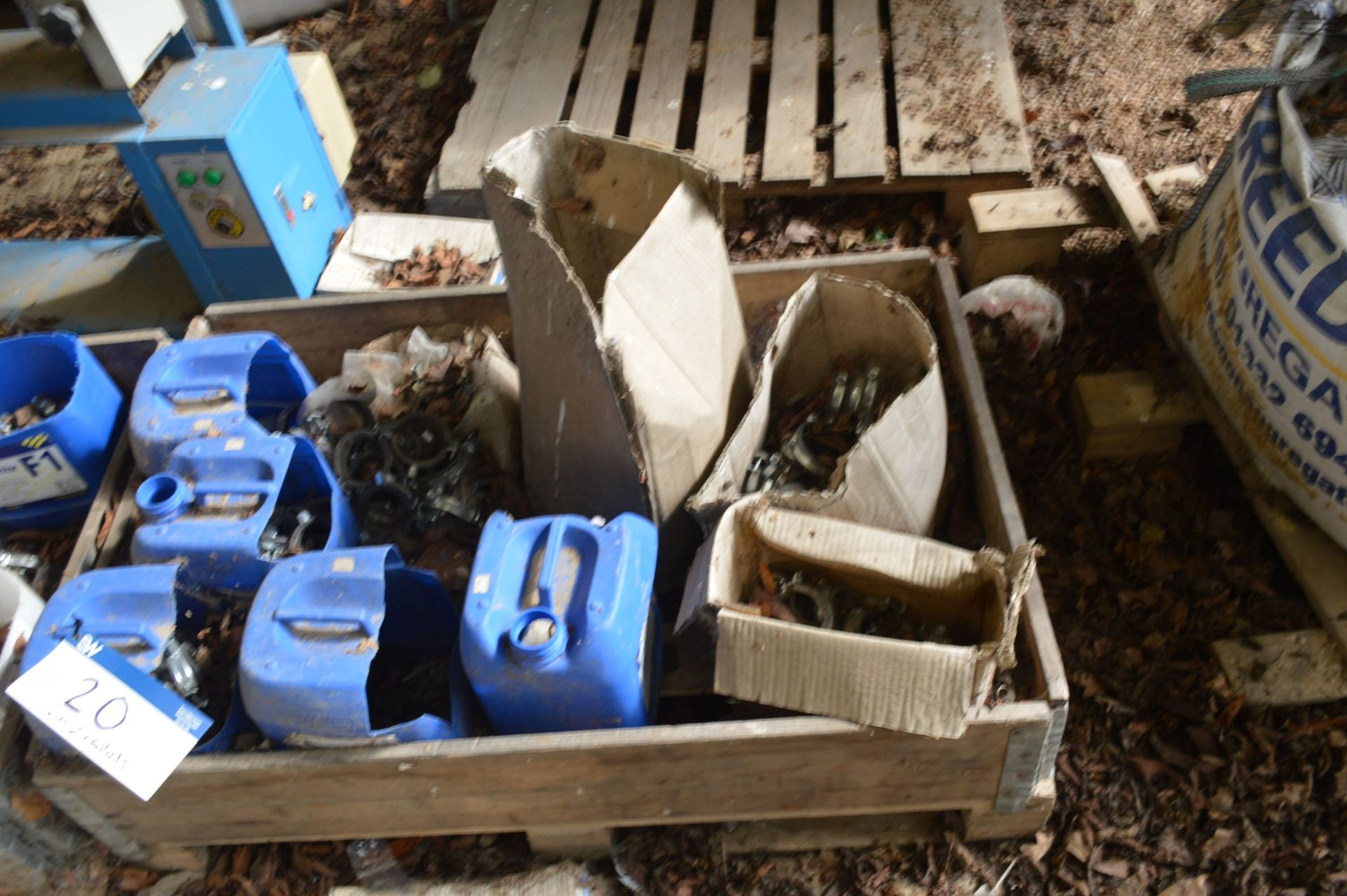 Assorted Pipe Clamps, on two pallets - Image 2 of 3