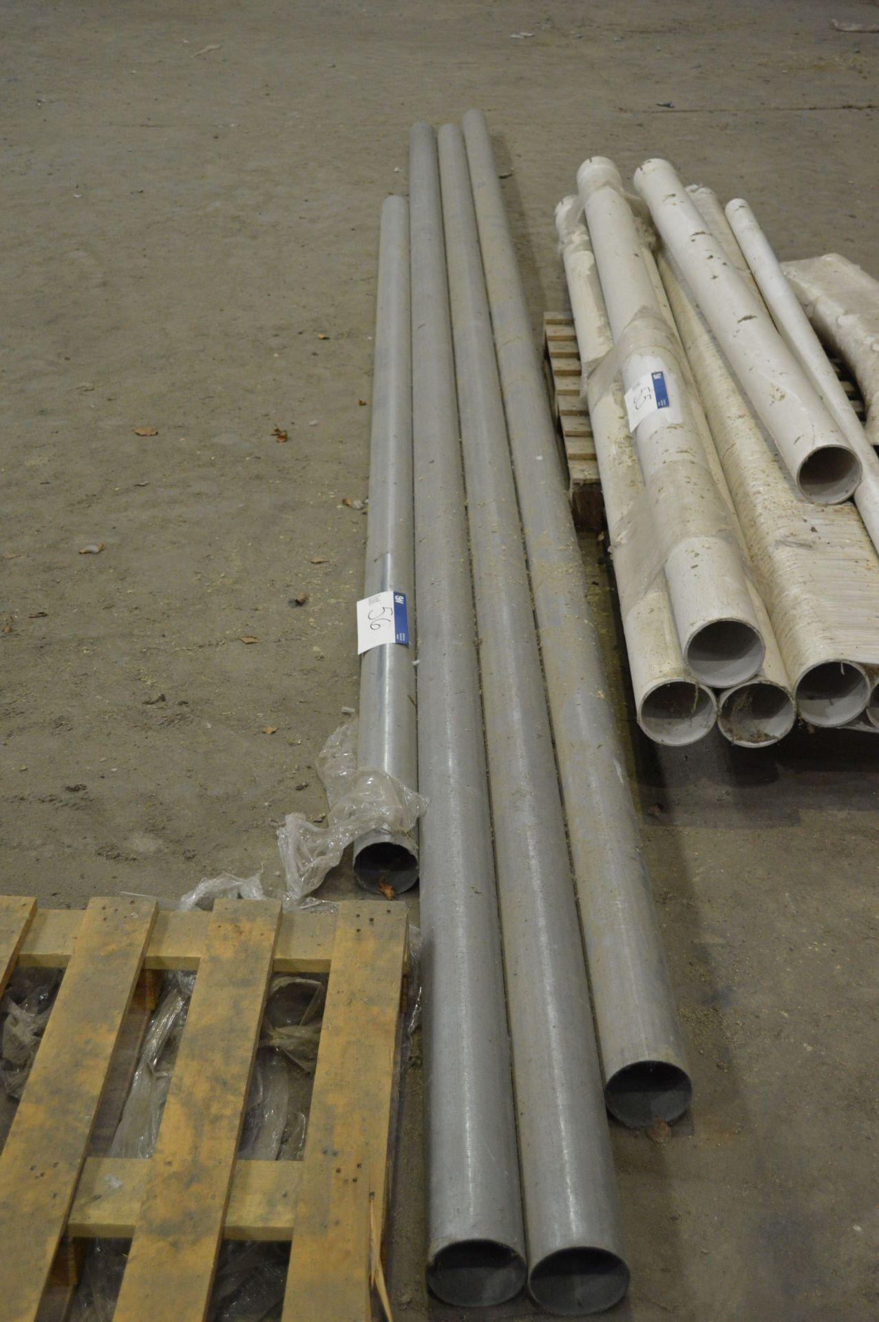 Four Lengths Galvanised Steel Piping - Bild 2 aus 2