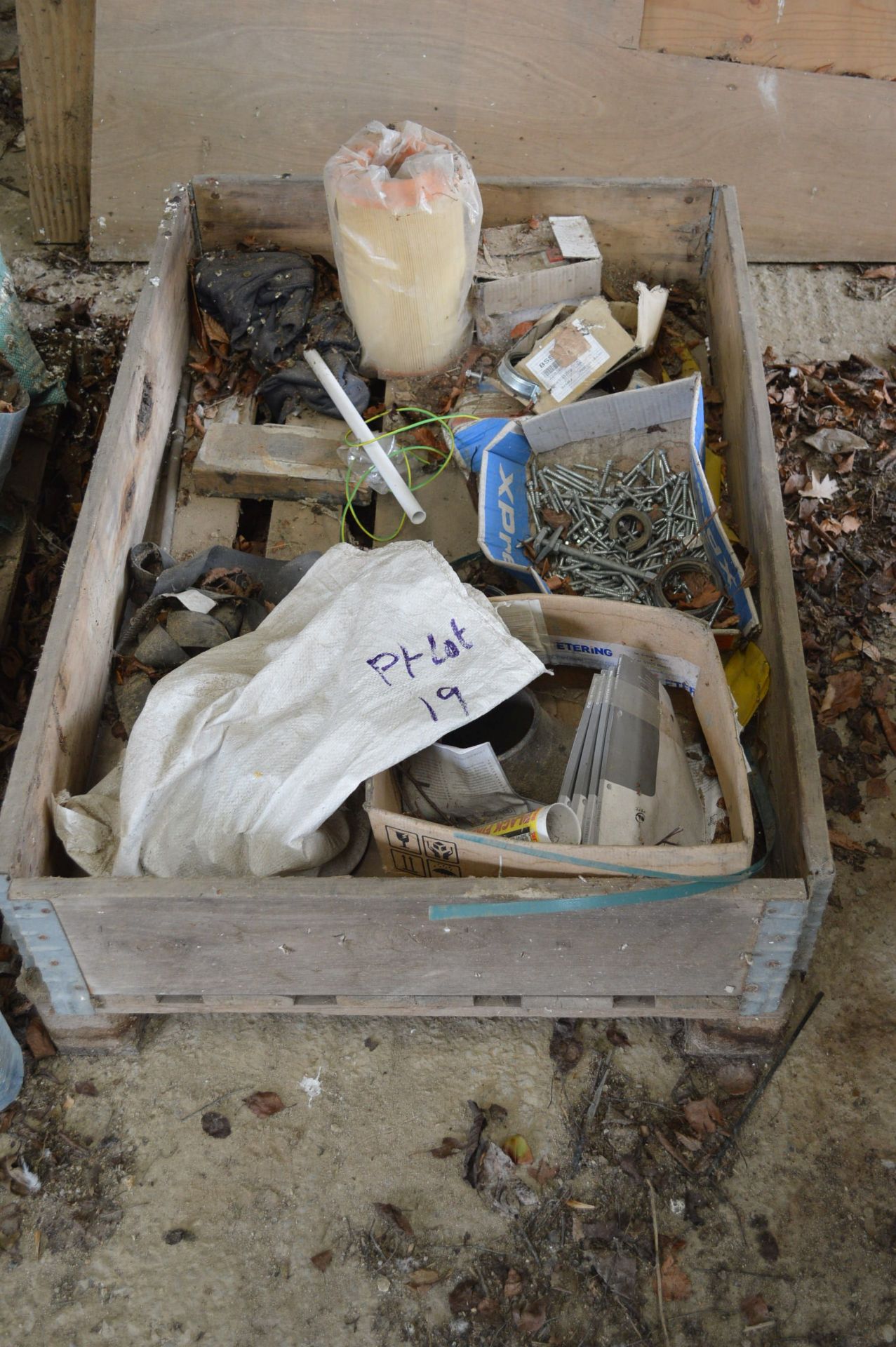 Assorted Ducting and Components, on two pallets - Image 3 of 3