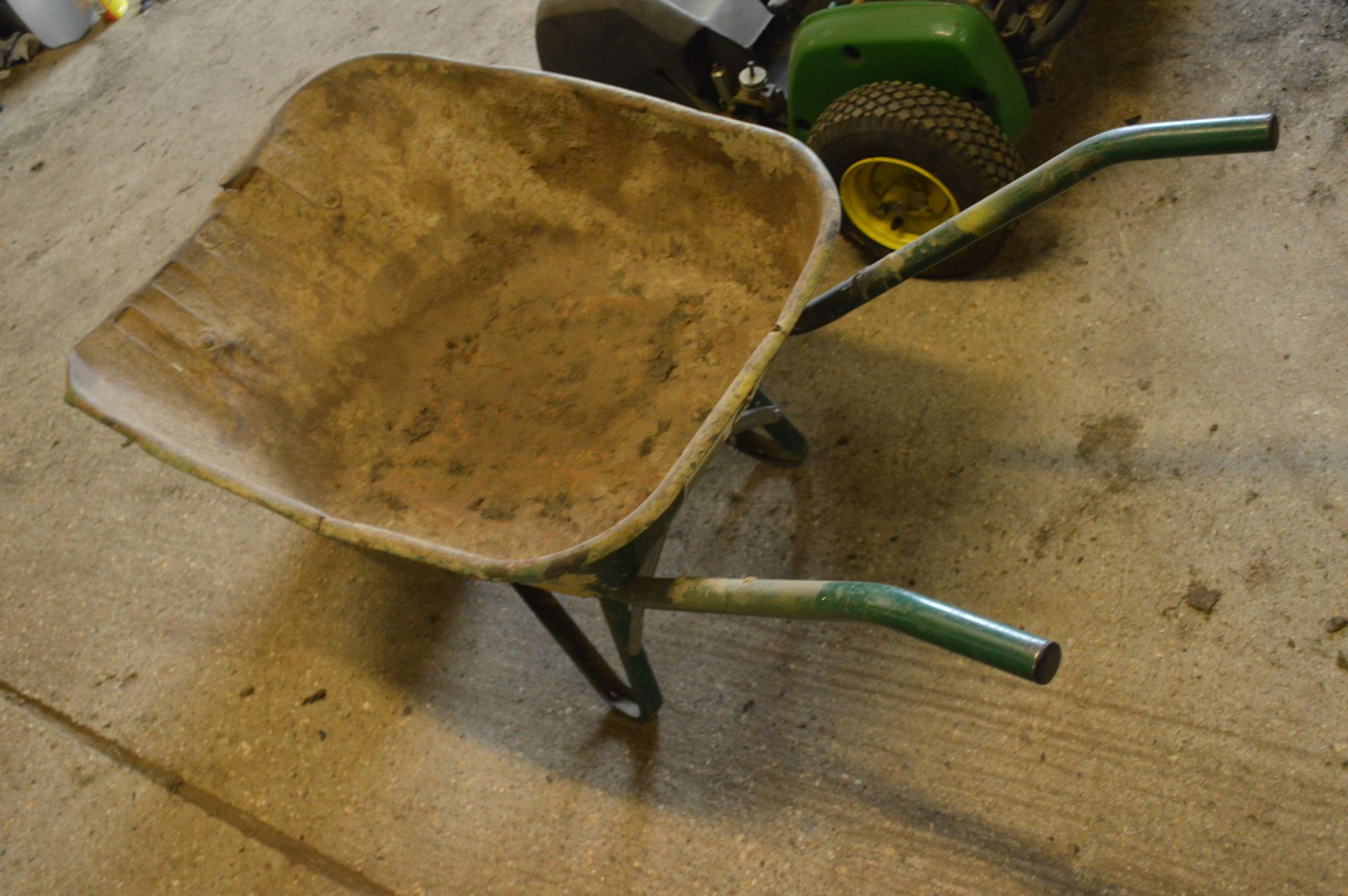 Wheelbarrow - Image 2 of 2