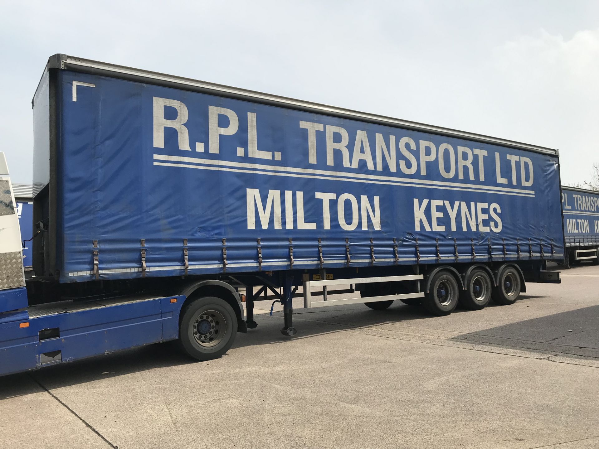 Montracon 13.6m Tri-Axle Curtainside Single Deck Semi-Trailer, chassis no. SMRC3AXXXDN106519, ID no.