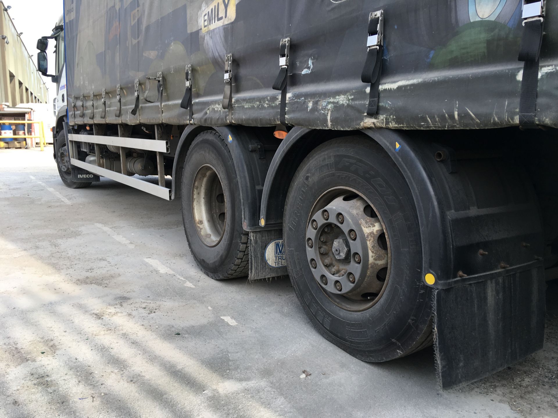 Iveco Stralis 330EEV 26T Rigid Curtainside Wagon, registration no. YJ10 OEM, date first registered - Image 5 of 18