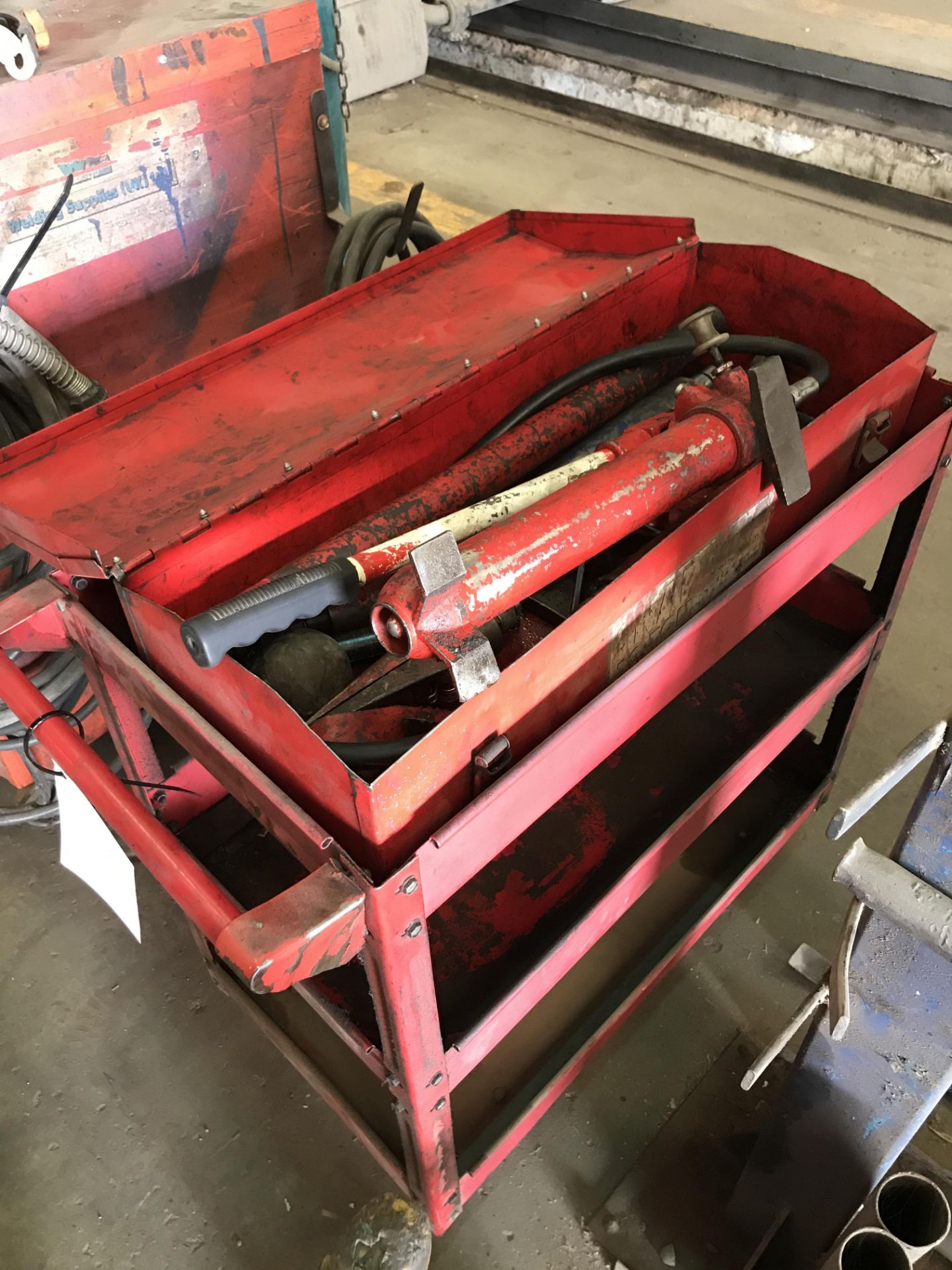 Assorted Hydraulic Jack & Clamp Set, with three tier trolley (lot located at Bedfords Limited (In - Bild 2 aus 3