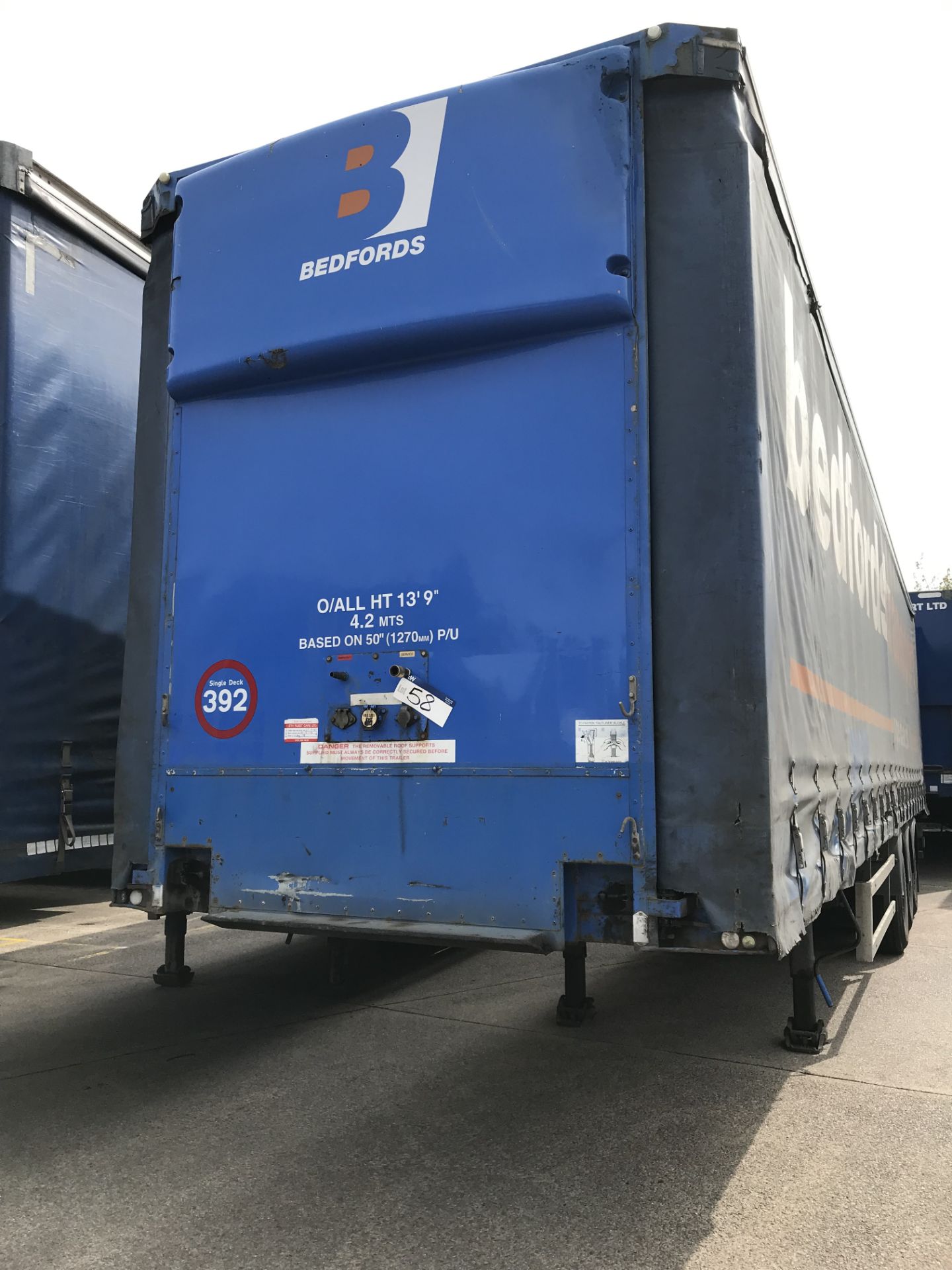 M & G Trailers 13.6m Tri-Axle Curtainside Single Deck Semi-Trailer, chassis no. 35700, ID no. - Image 2 of 6