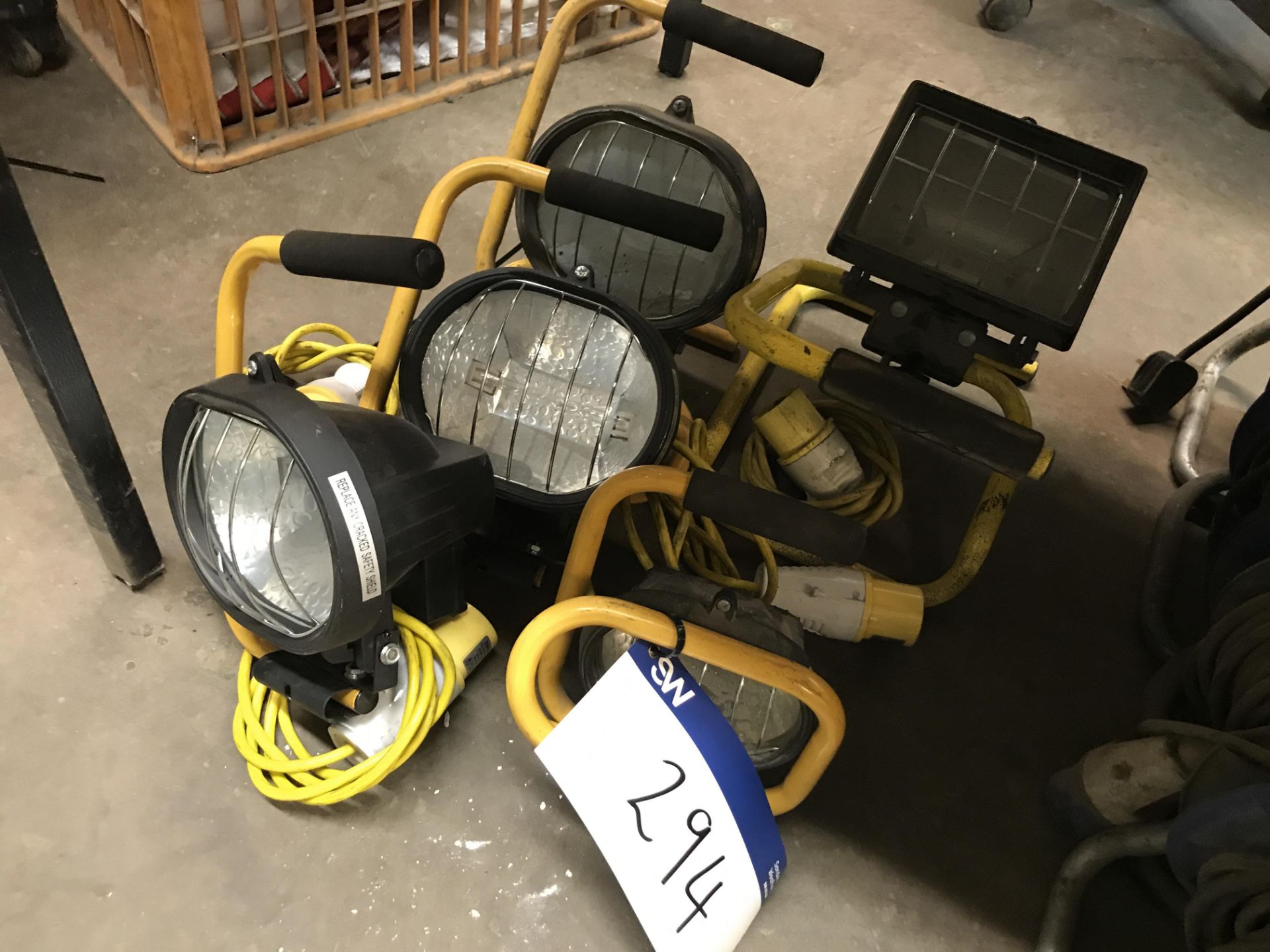 Five Site Lamps, 110V (lot located at Bedfords Limited (In Administration), Pheasant Drive,