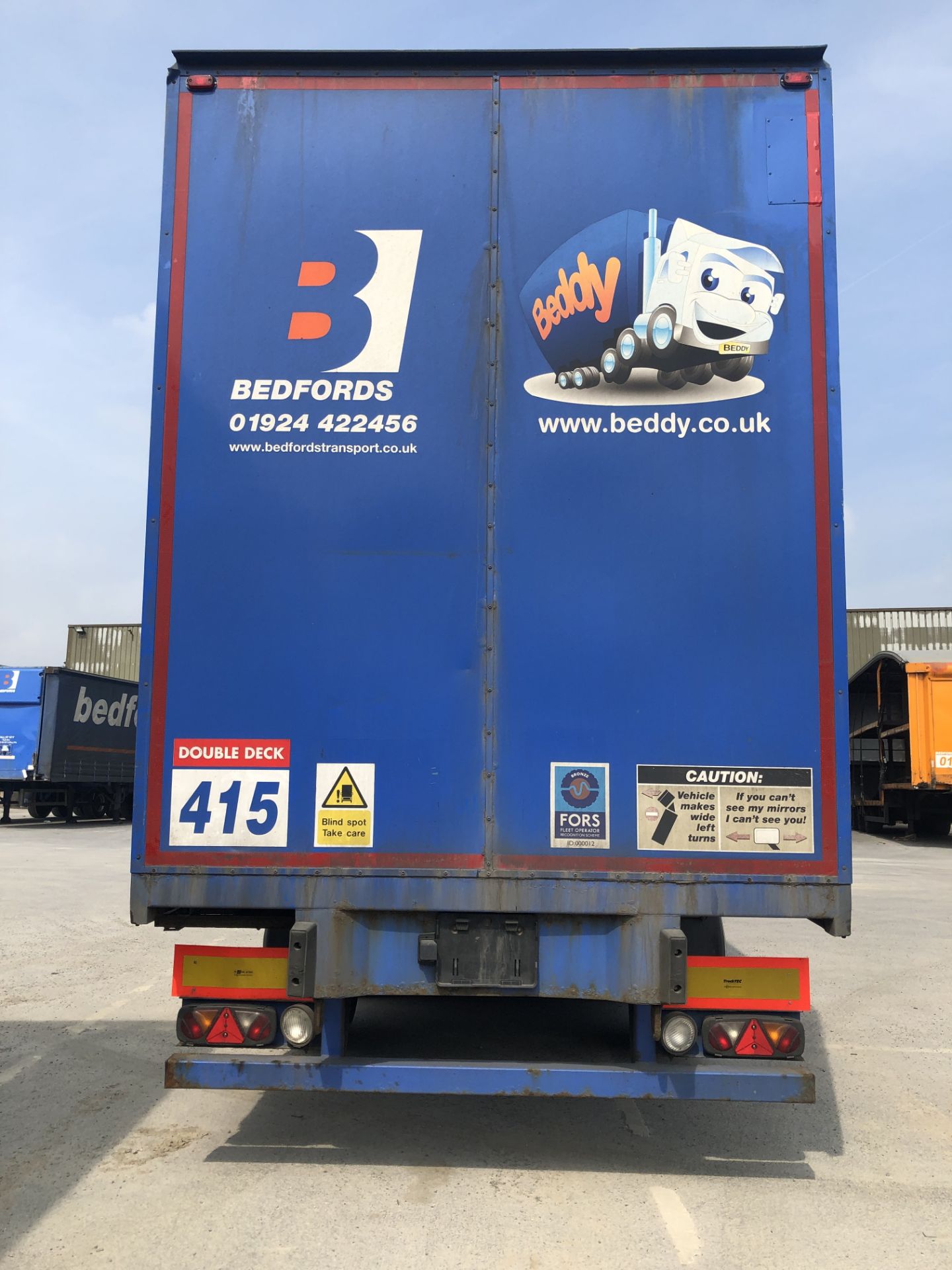 SDC 13.6m Tri-Axle Curtainside Double Deck Semi-Trailer, chassis no. 113833, ID no. C320208, year of - Bild 3 aus 10