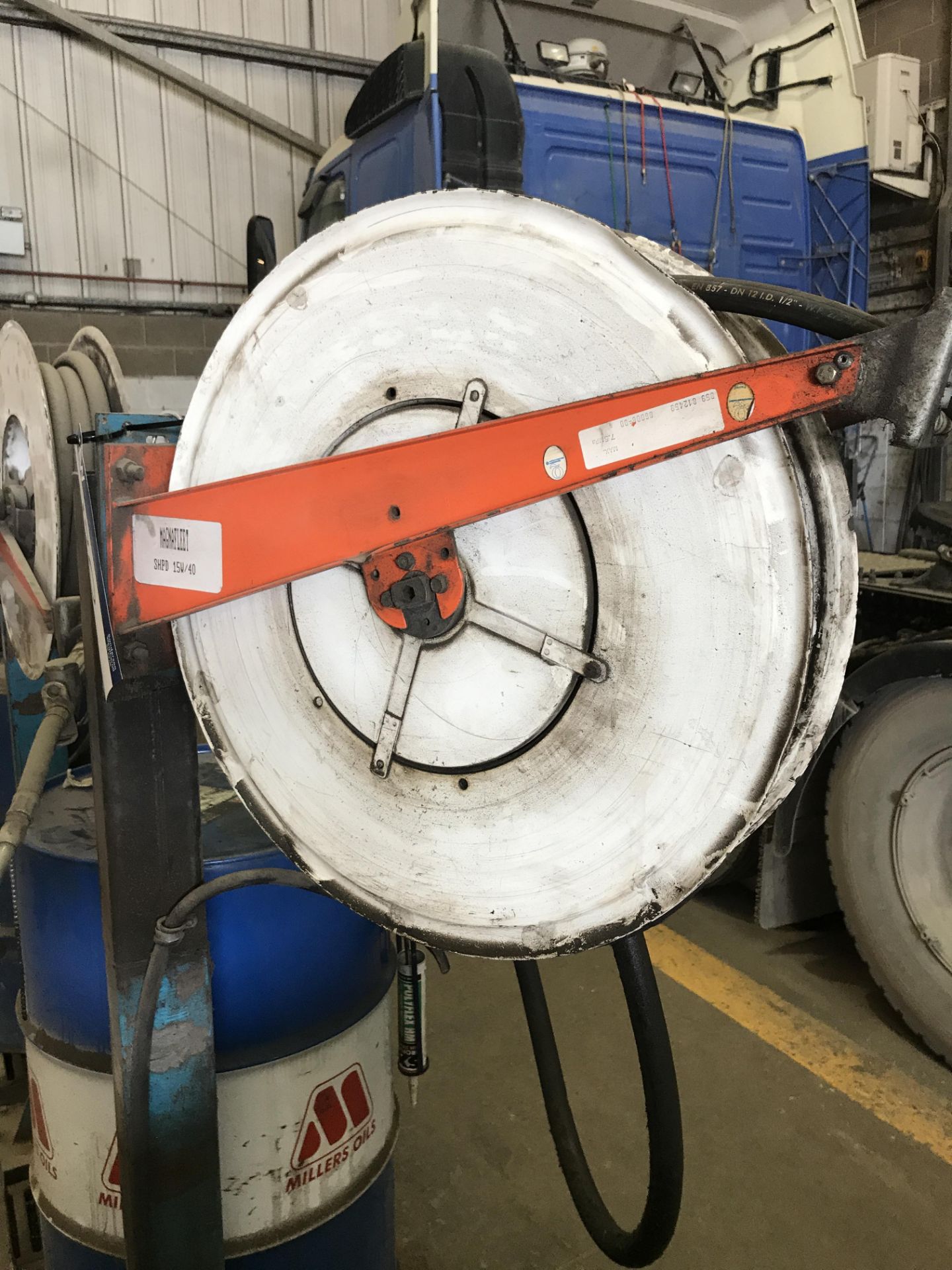 Oil Dispenser, with hose reel, oil drum and drip tray (lot located at Bedfords Limited (In - Image 2 of 4