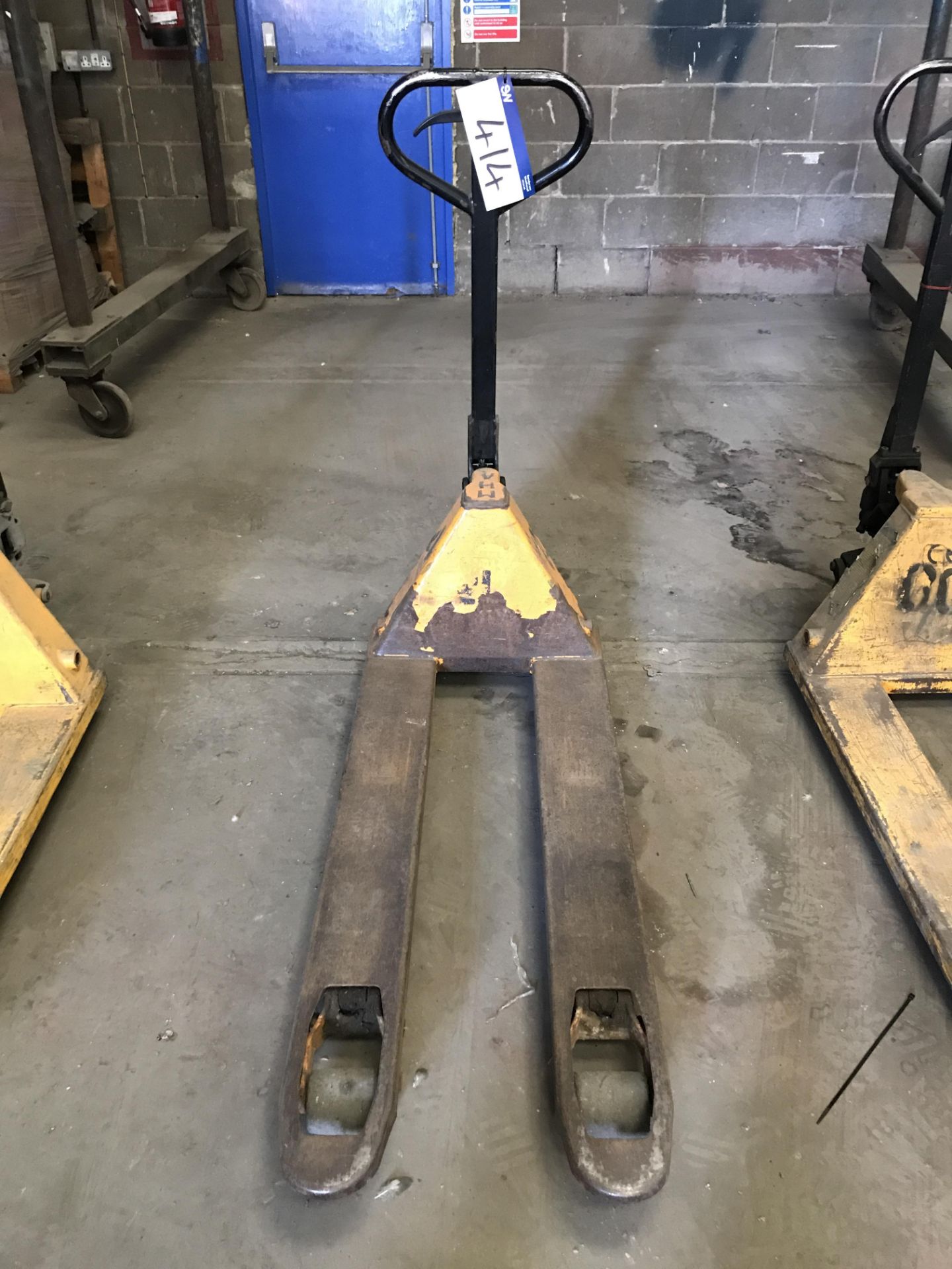 Hand Hydraulic Pallet Truck, forks approx. 1.15m long (lot located at Bedfords Limited (In