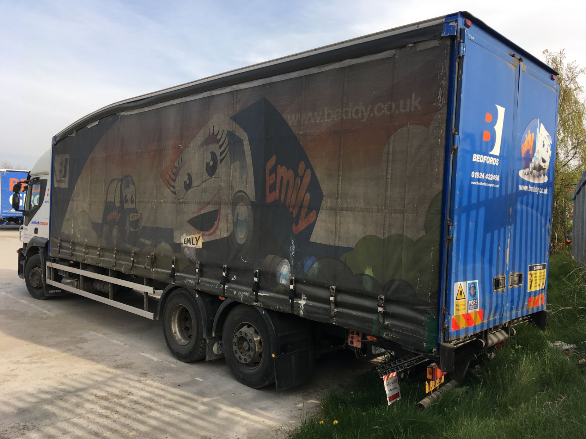 Iveco Stralis 330EEV 26T Rigid Curtainside Wagon, registration no. YJ10 OEM, date first registered - Image 3 of 18