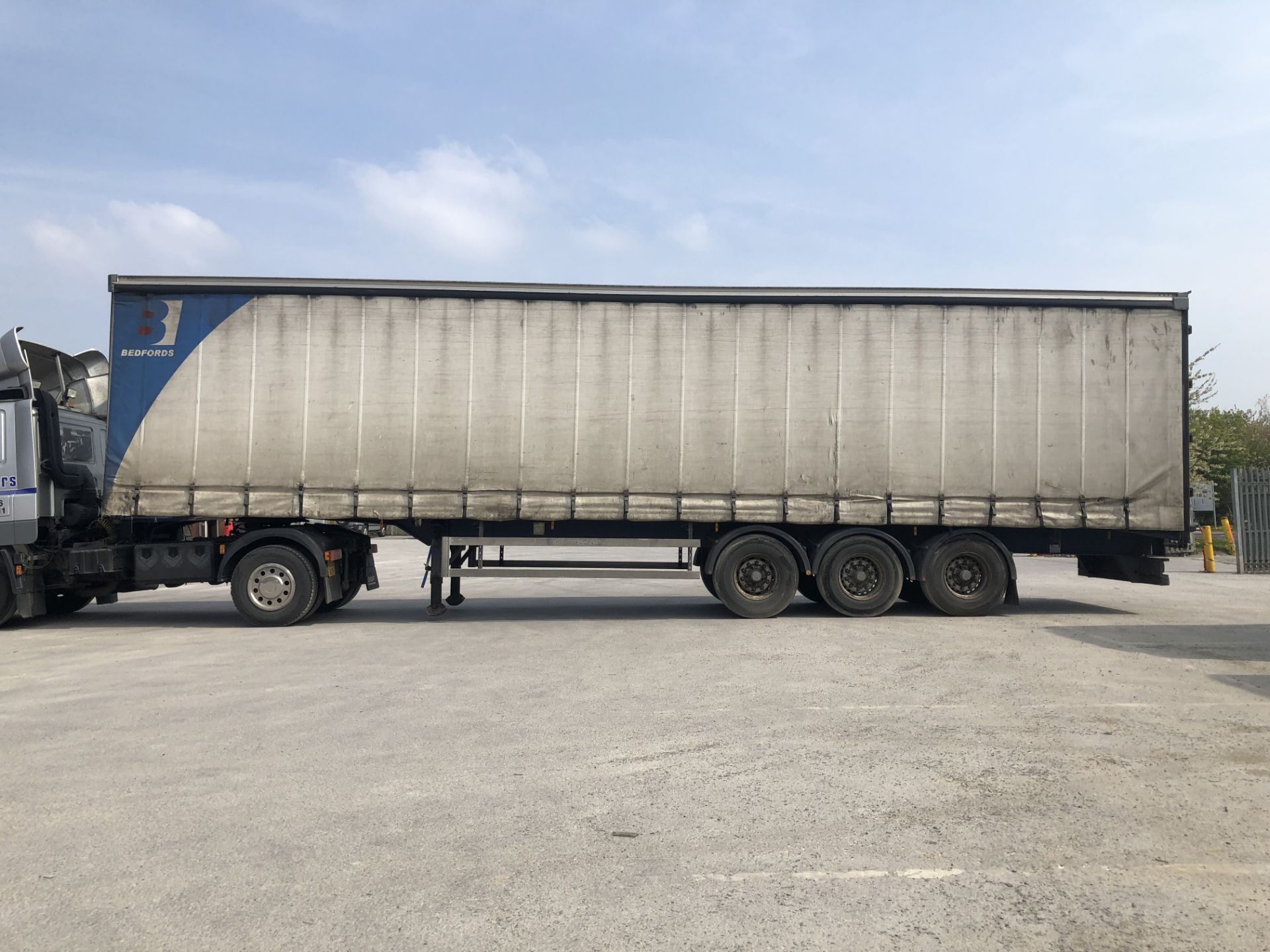 Montracon 13.6m Tri-Axle Curtainside Single Deck Semi-Trailer, chassis no. 101241, ID no. C317905, - Bild 4 aus 9