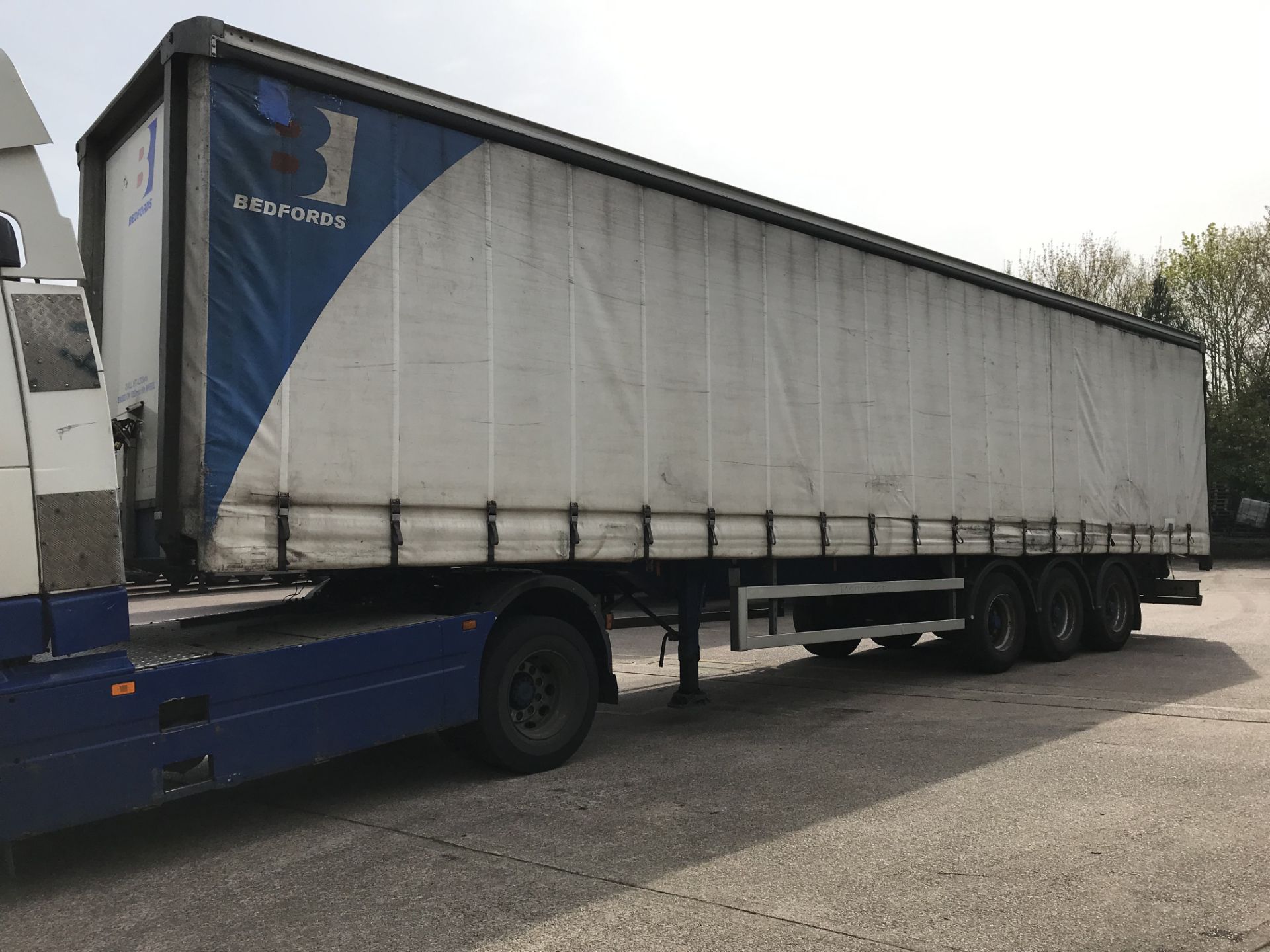 Montracon 13.6m Tri-Axle Curtainside Single Deck Semi-Trailer, chassis no. 101242, ID no. C317903, - Image 3 of 6