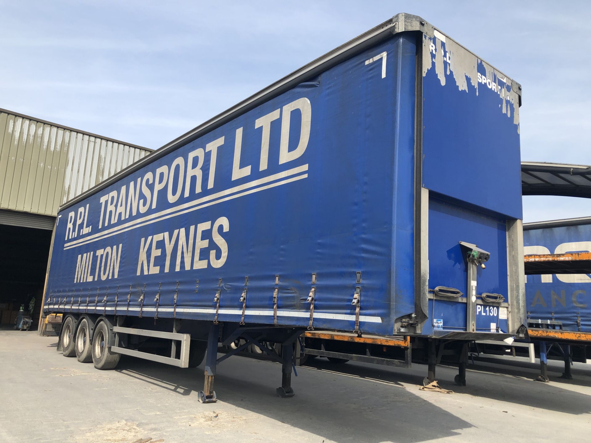 Montracon 13.6m Tri-Axle Curtainside Single Deck Semi-Trailer, chassis no. SMRC3AXXXDN107872, ID no.