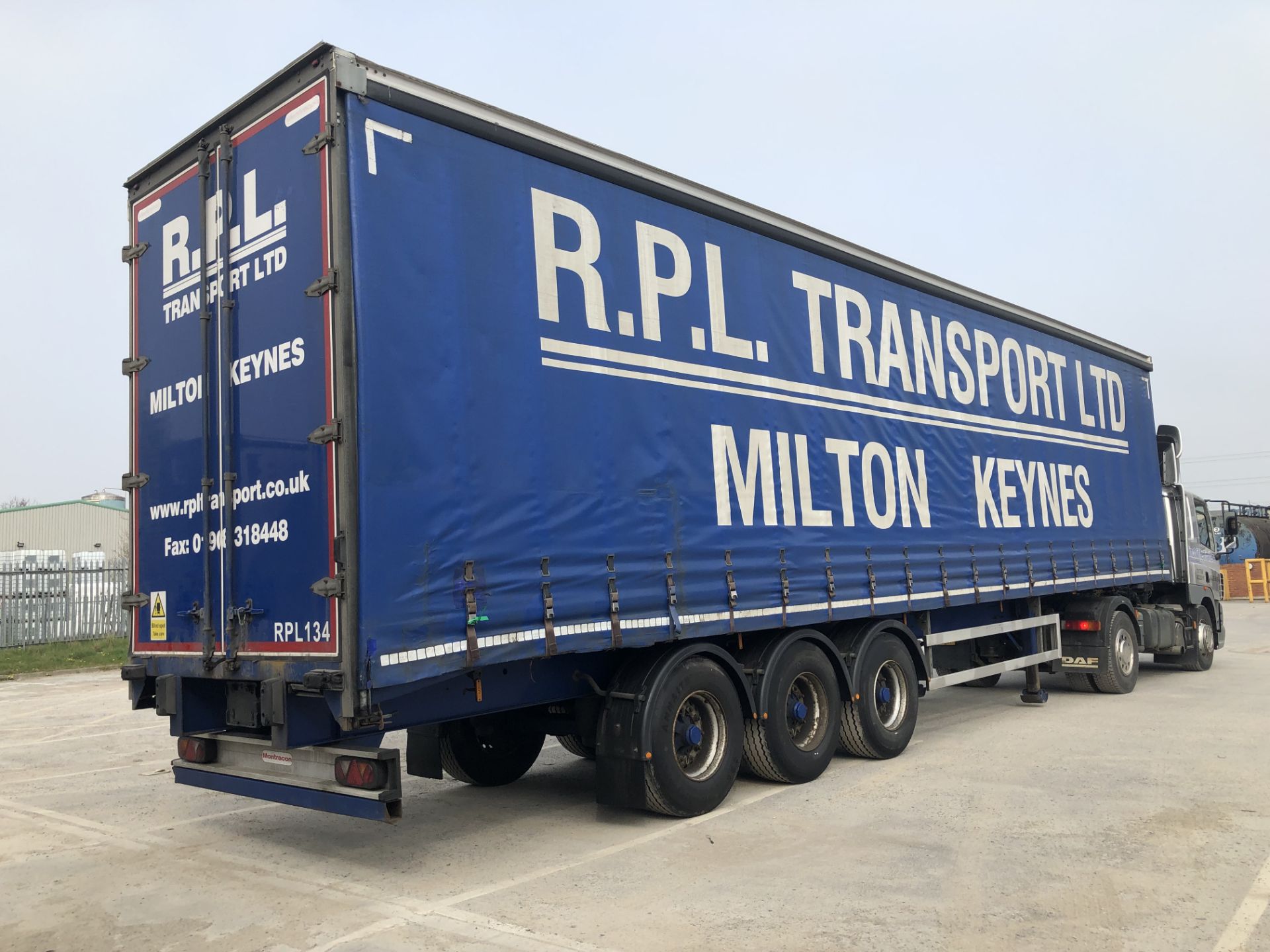 Montracon 13.6m Tri-Axle Curtainside Single Deck Semi-Trailer, chassis no. SMRC3AXXXDN107876, ID no.