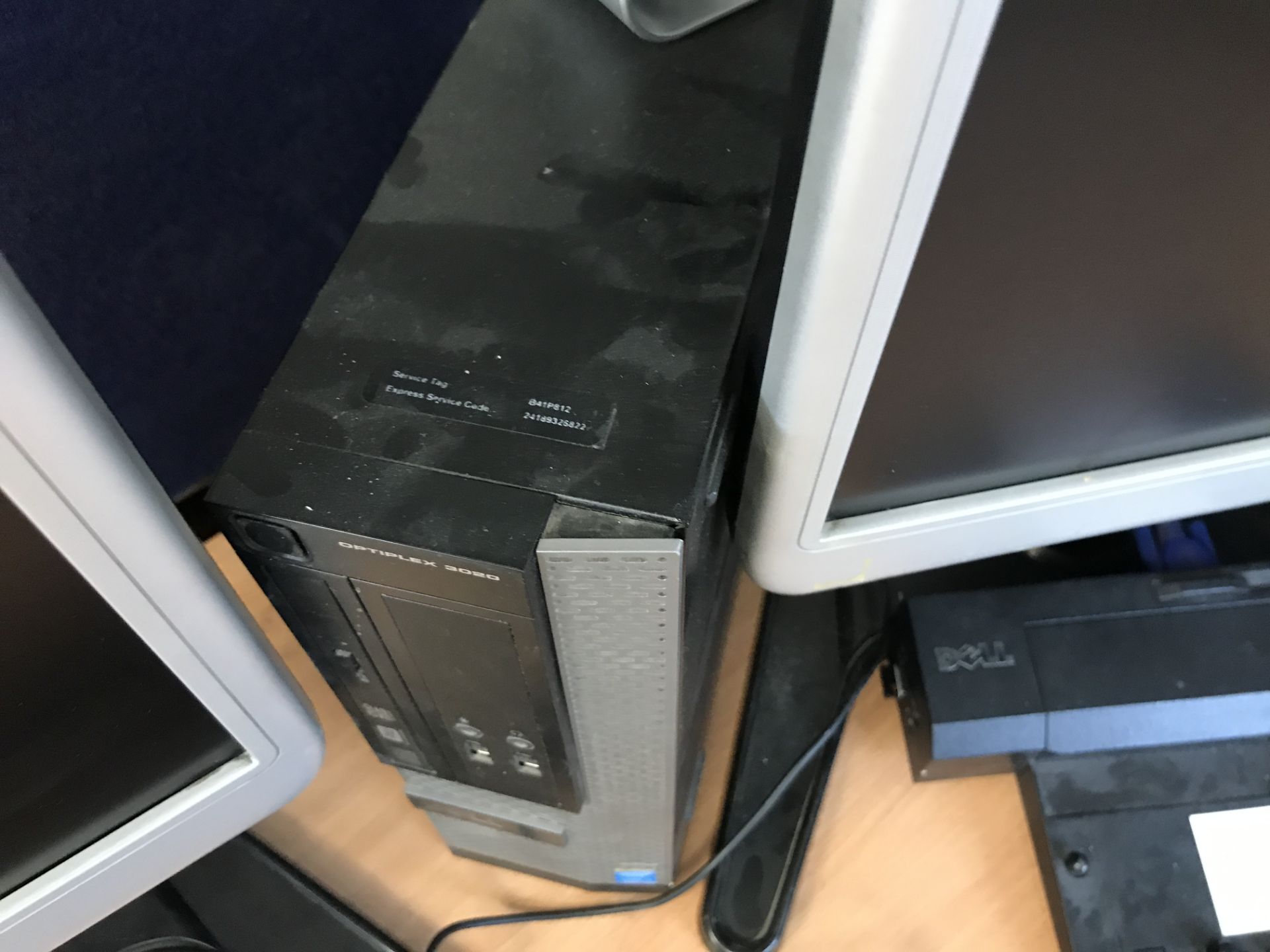 Dell Optiplex 3020 Intel Core i3 Personal Computer (hard disk removed), with two flat screen - Bild 2 aus 2