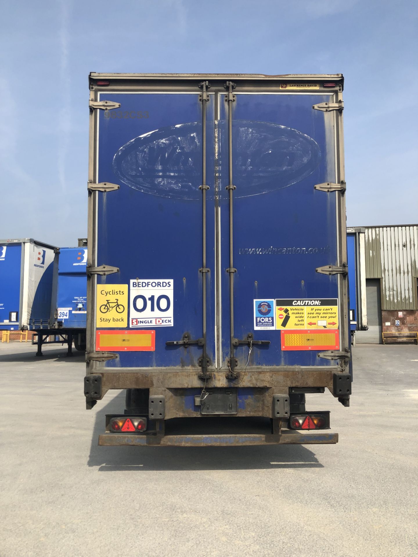 SDC 13.6m Tri-Axle Curtainside Single Deck Semi-Trailer, chassis no. AAA66681, ID no. C204162, - Image 4 of 12