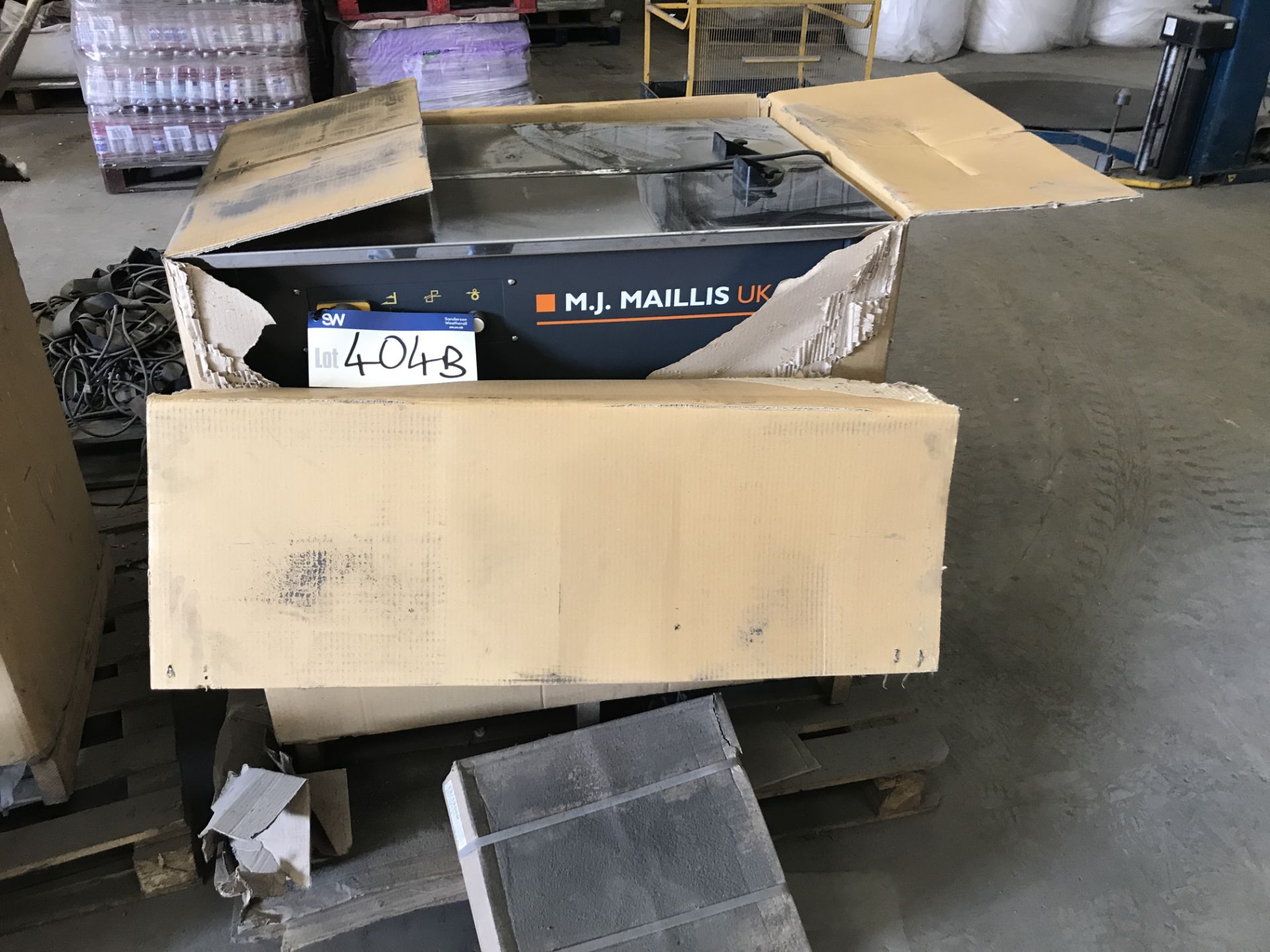 M.J. Maillis UK MPSA 2000 Strap Banding Machine, machine no. 111011024, year of manufacture 2011,