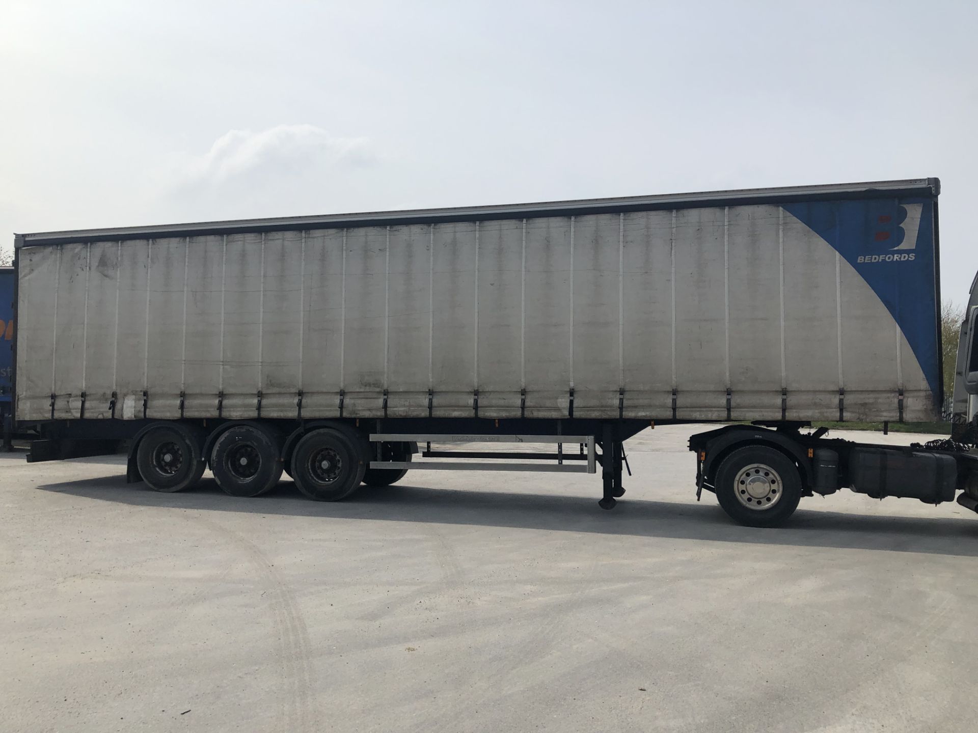 Montracon 13.6m Tri-Axle Curtainside Single Deck Semi-Trailer, chassis no. 101241, ID no. C317905,