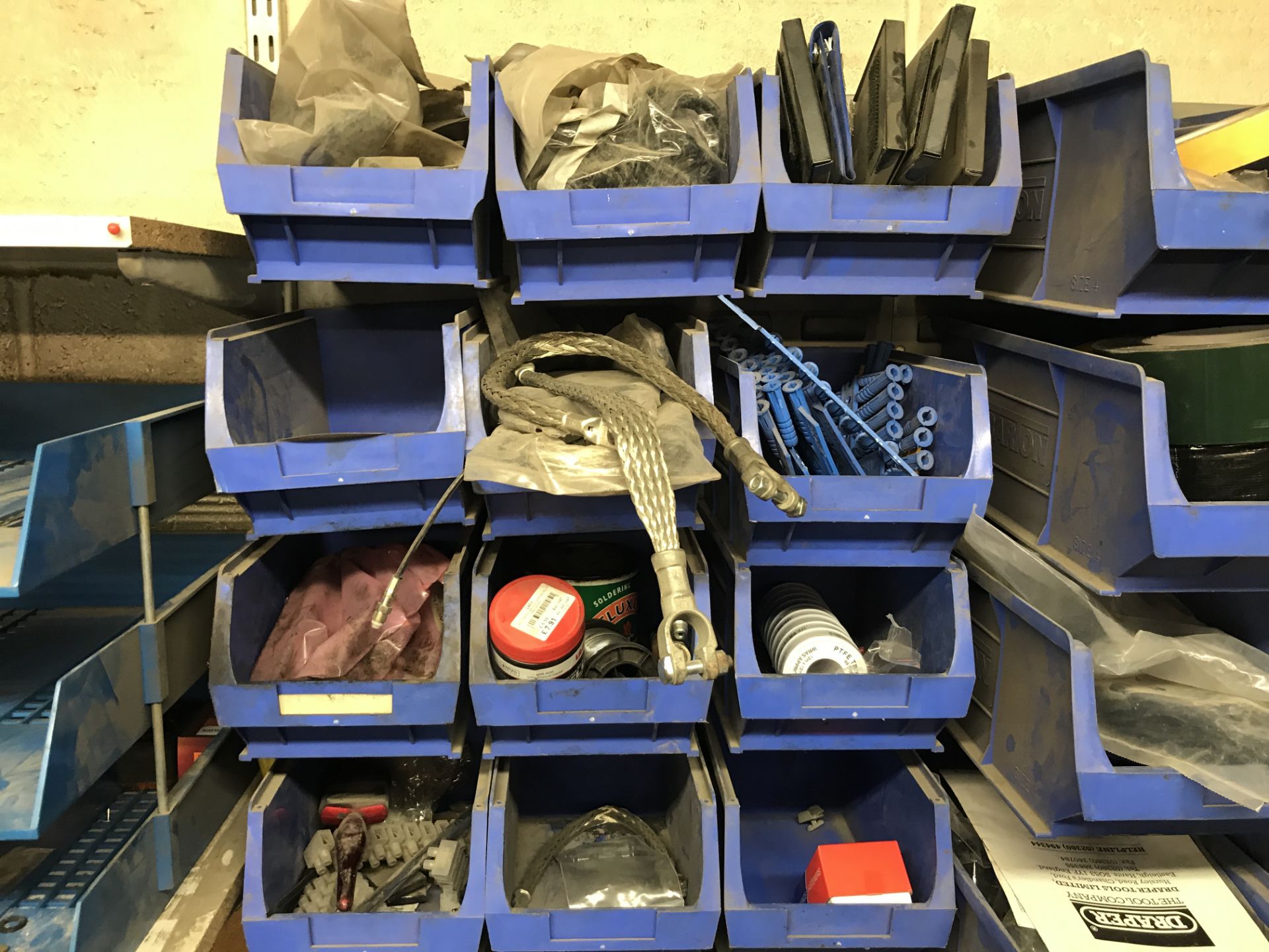 Assorted Lin Bins, with contents of screws, fixings, tape and cable ties (lot located at Bedfords - Bild 2 aus 3