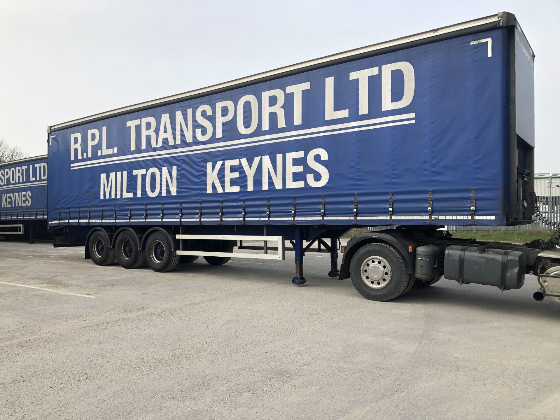 Montracon 13.6m Tri-Axle Curtainside Single Deck Semi-Trailer, chassis no. SMRC3AXXXDN107876, ID no. - Image 7 of 12