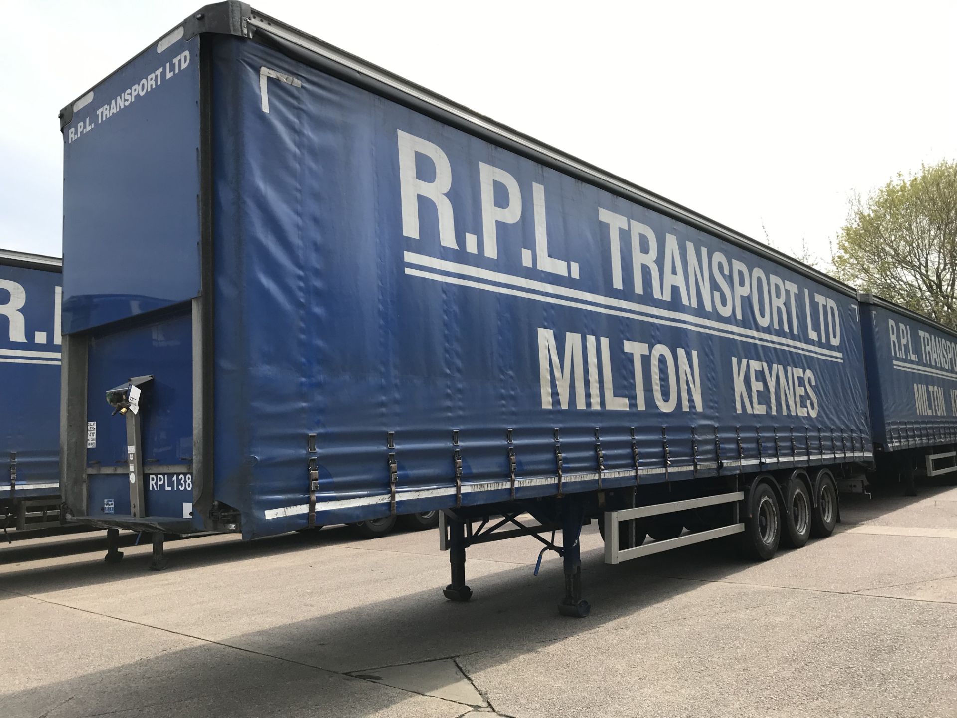 Montracon 13.6m Tri-Axle Curtainside Single Deck Semi-Trailer, chassis no. SMRC3AXXXDN107880, ID no.