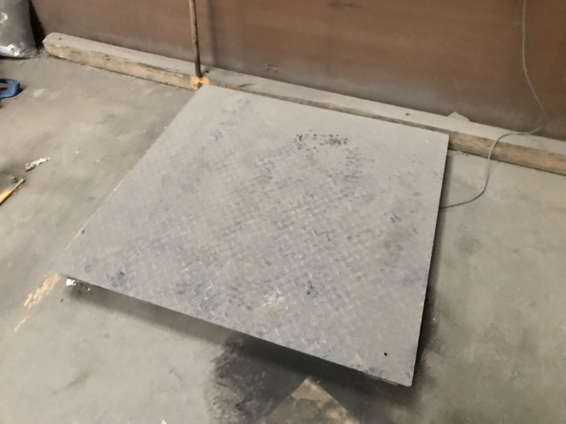 Chequer Plate Weighing Platform, approx. 1.2m x 1.2m, with digital read out (lot located at Bedfords