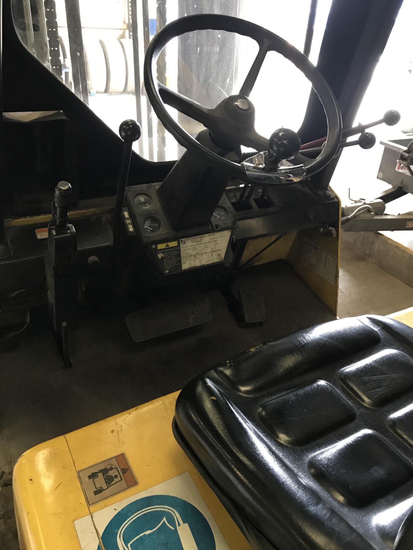 Hyster S4.00XL FL6 DIESEL FORK LIFT TRUCK, serial no. D004D03589U, year of manufacture 1997, - Image 6 of 9