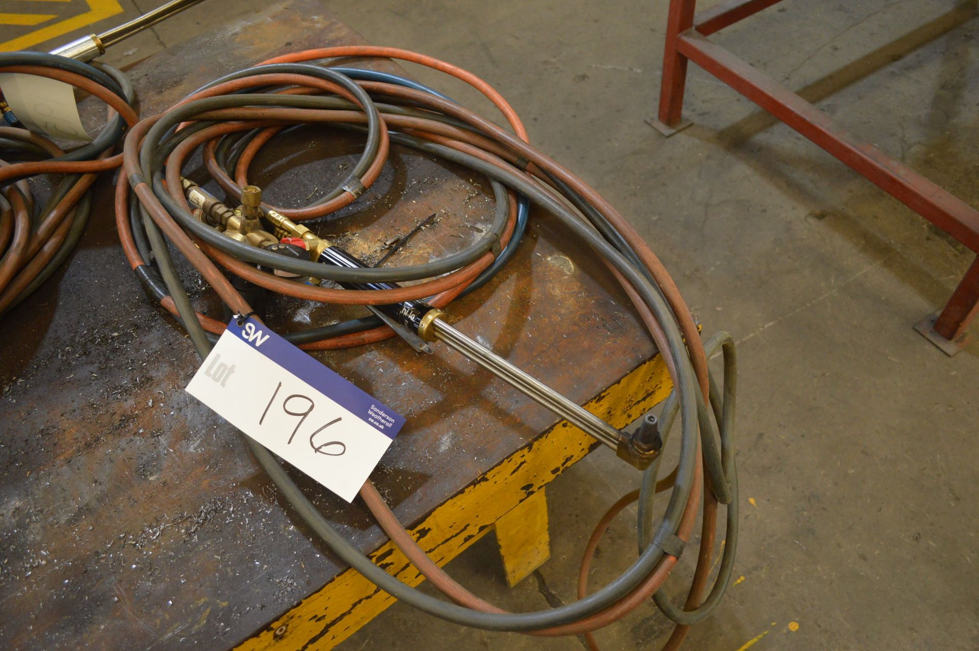 Oxy/ Acetylene Cutting Torch, with hose