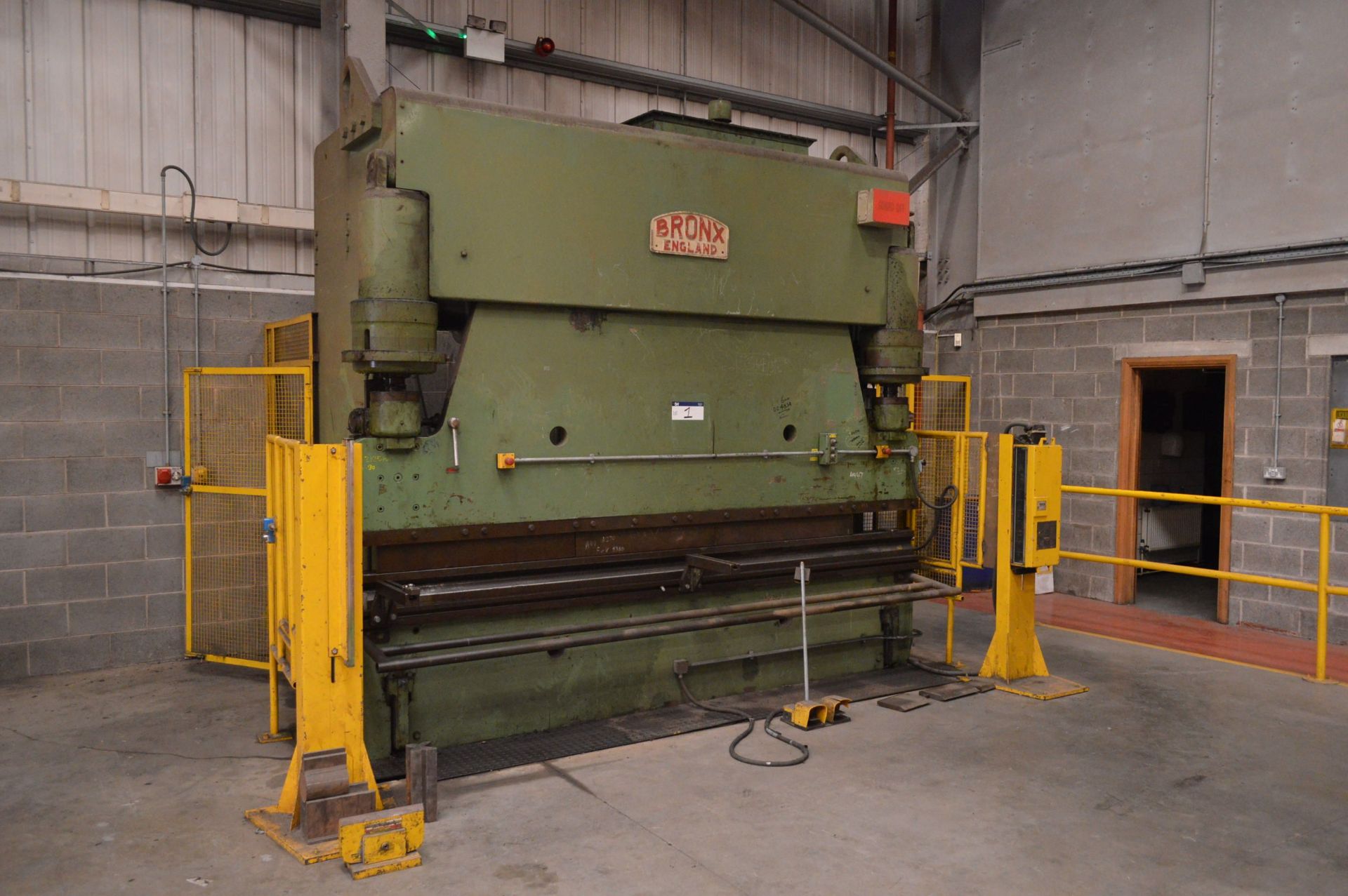 Bronx 200.220.10.H 160 tonne HYDRAULIC PRESS BRAKE, serial no. 30675, 12ft wide, with Sick infra-red