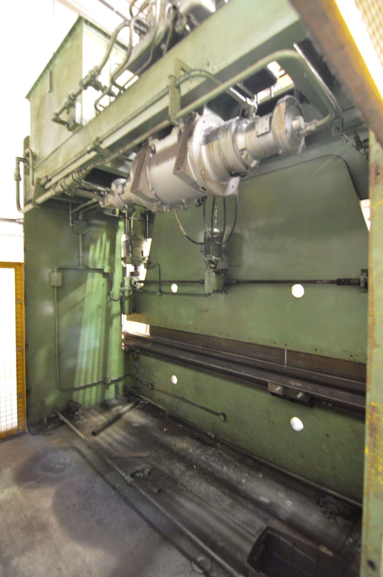 Bronx 200.220.10.H 160 tonne HYDRAULIC PRESS BRAKE, serial no. 30675, 12ft wide, with Sick infra-red - Image 5 of 8