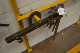Two Clamps, with spreader beam