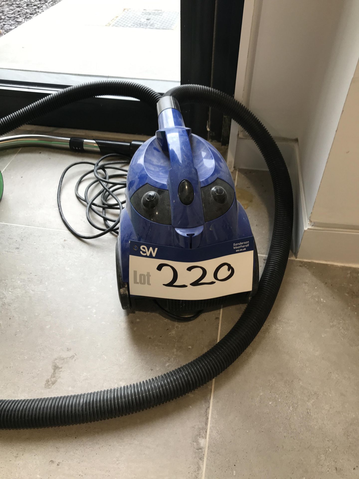 Vacuum Cleaner, 240V