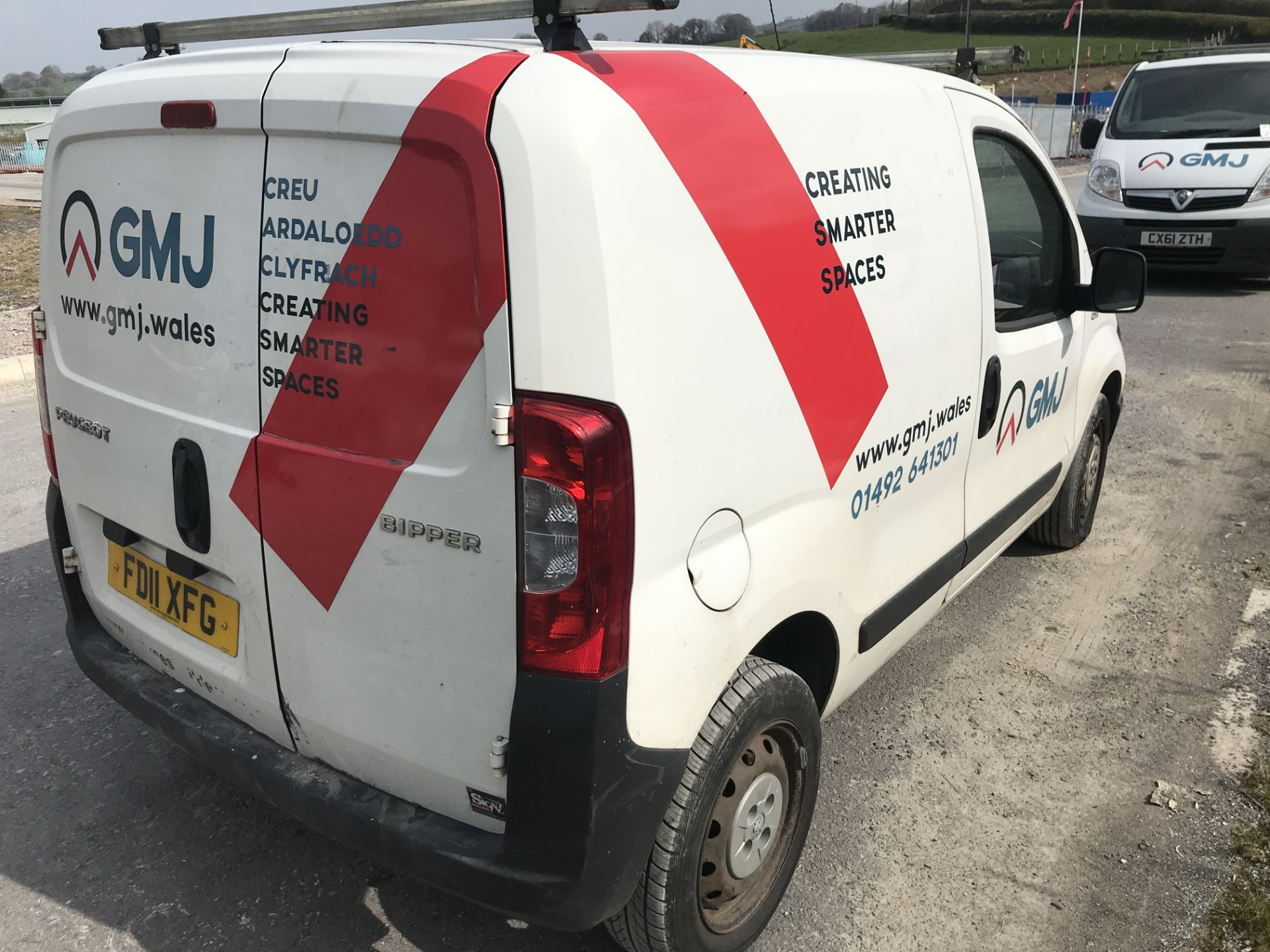 Peugeot Bipper S HDi Diesel Panel Van, registration no. FD11 XFG, date first registered 29/07/ - Image 3 of 6