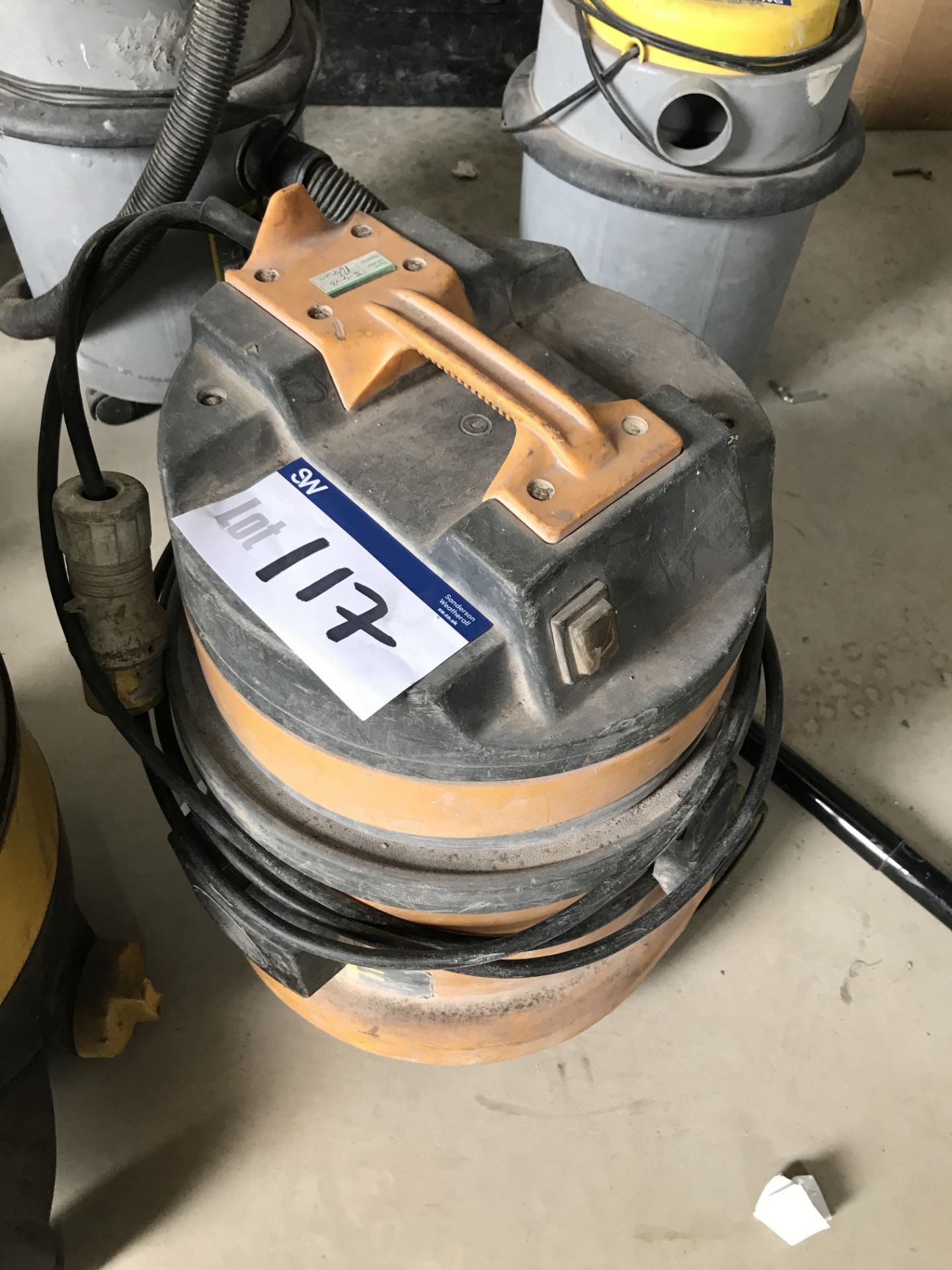 V-Tuf Vacuum Cleaner, 110V, with vacuum attachment