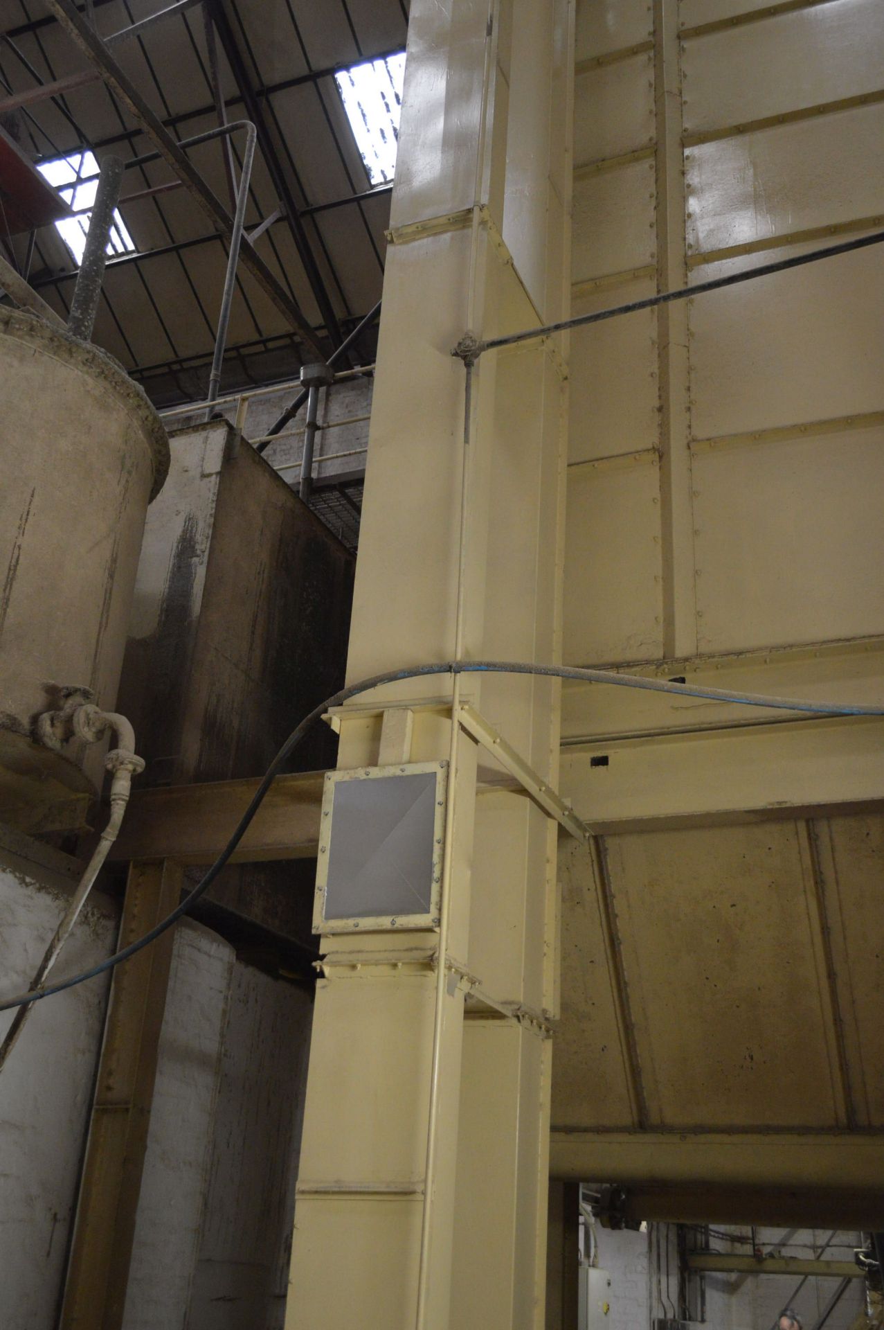 Approx. 300mm BELT & BUCKET ELEVATOR, approx. 16.5m centres high, with electric motor drive (E1) - Image 2 of 5