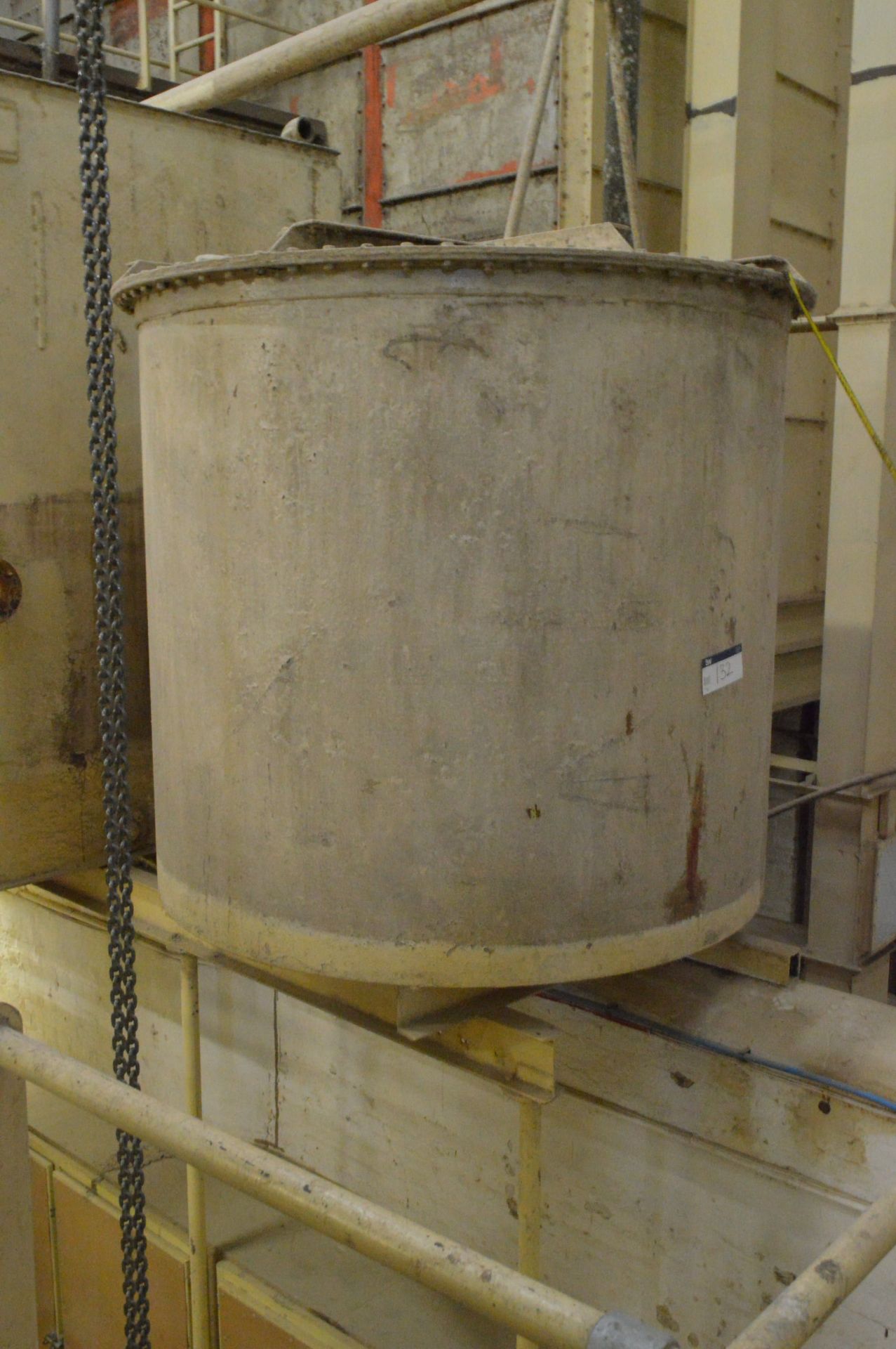Welded Steel Molasses Storage Tank, approx. 2m dia. x approx. 1.8m deep - Bild 2 aus 2