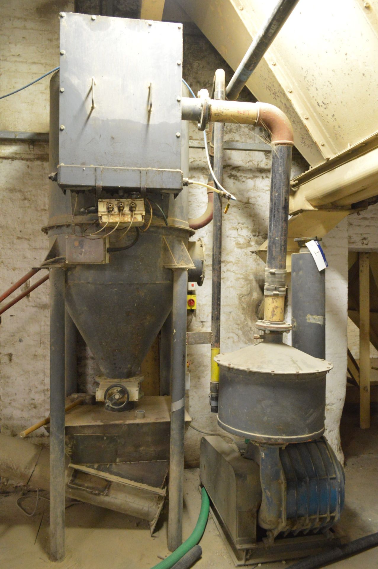 MILL CENTRAL VACUUM SYSTEM, with vacuum, filted11kW electric motor, receiver unit fitted filter, - Bild 3 aus 4