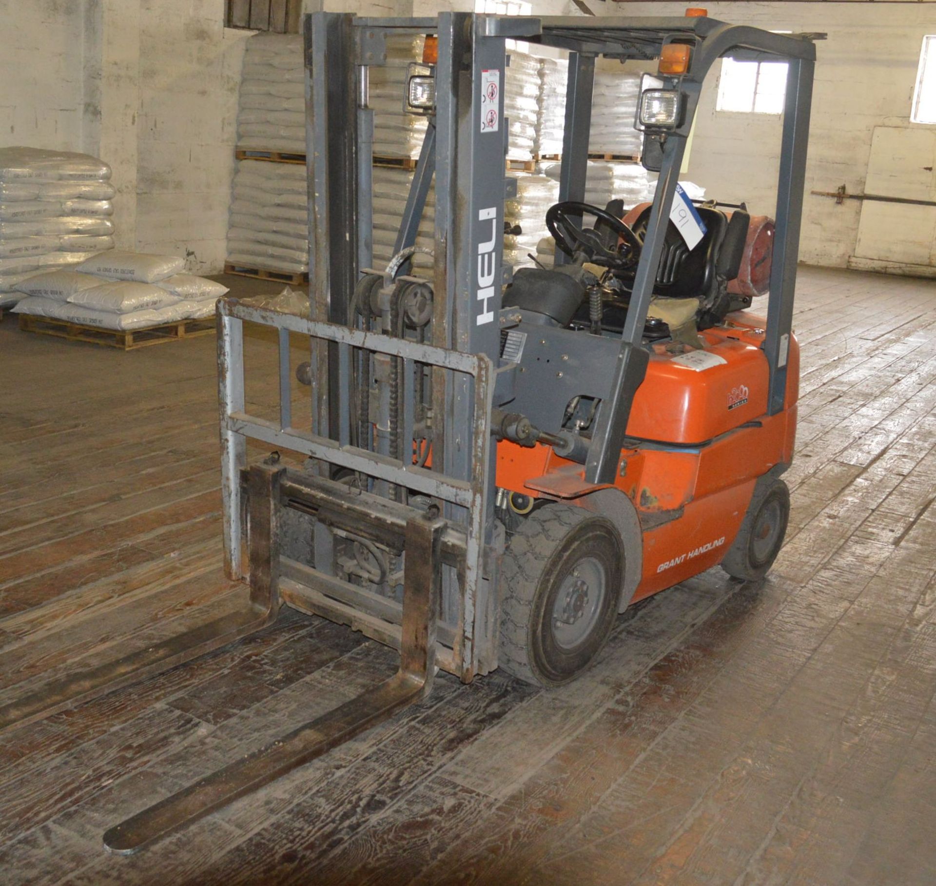 Heli HFG15 H2000 SERIES 1500kg LPG ENGINE FORK LIFT TRUCK, serial no. 78330, year of manufacture - Image 2 of 5