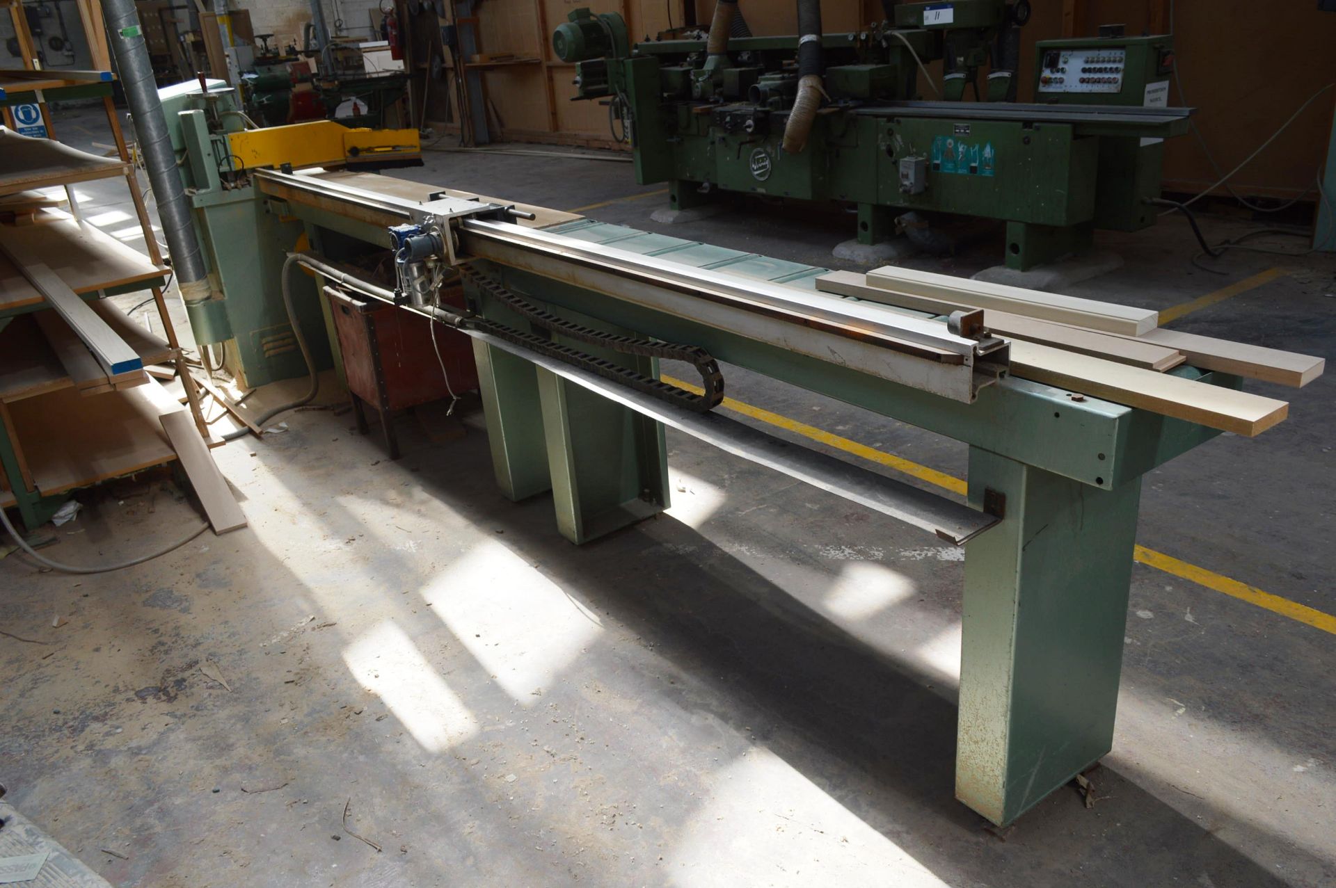 Wadkin CK90 UP-CUT CROSSCUT SAW, serial no. 91143, with roller feed tables - Image 3 of 6