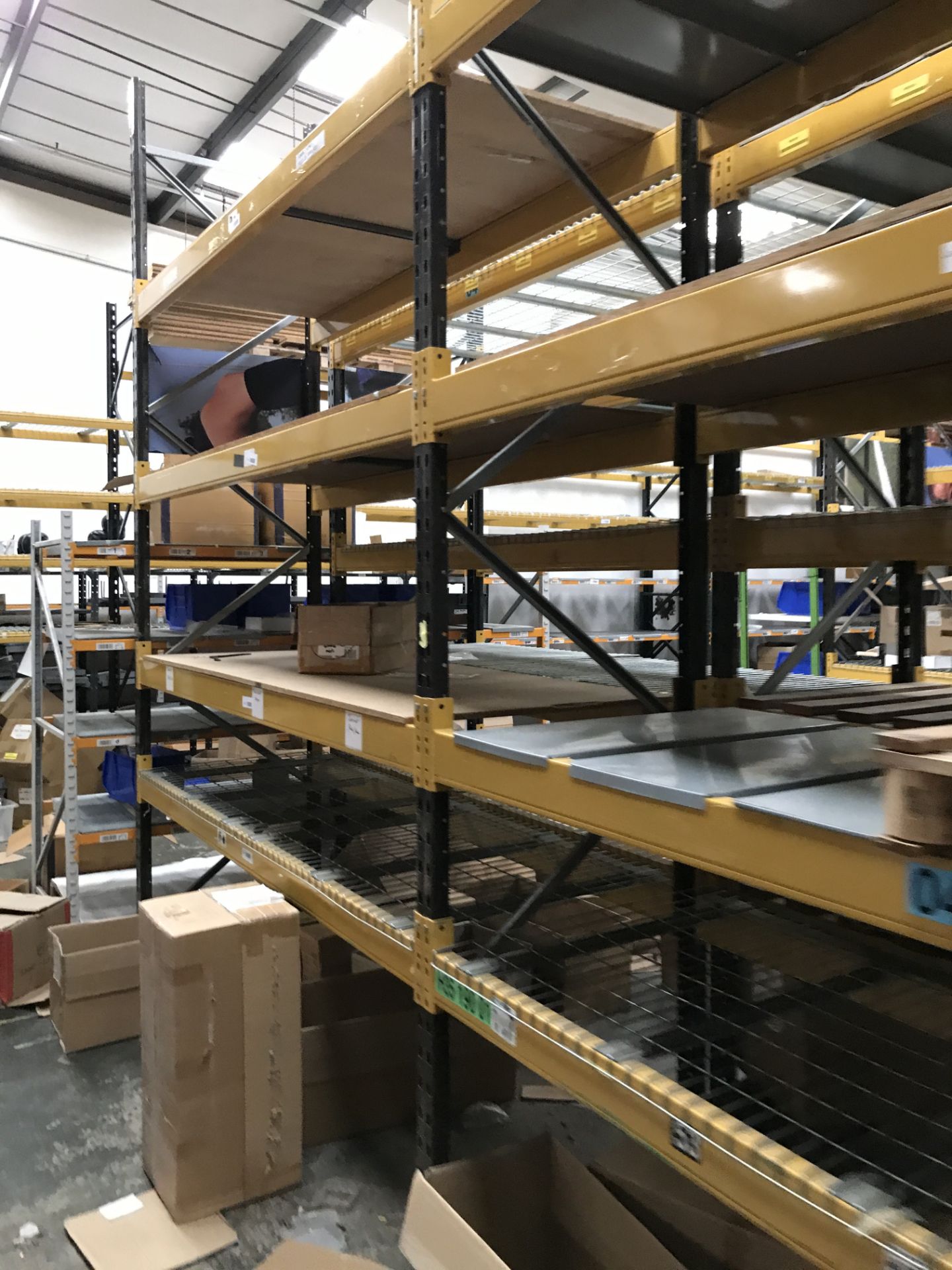 Link 51 11-Bay Mainly Five-Tier Boltless Pallet Racking, each bay approx. 2.8m long x 4m high x - Image 19 of 19