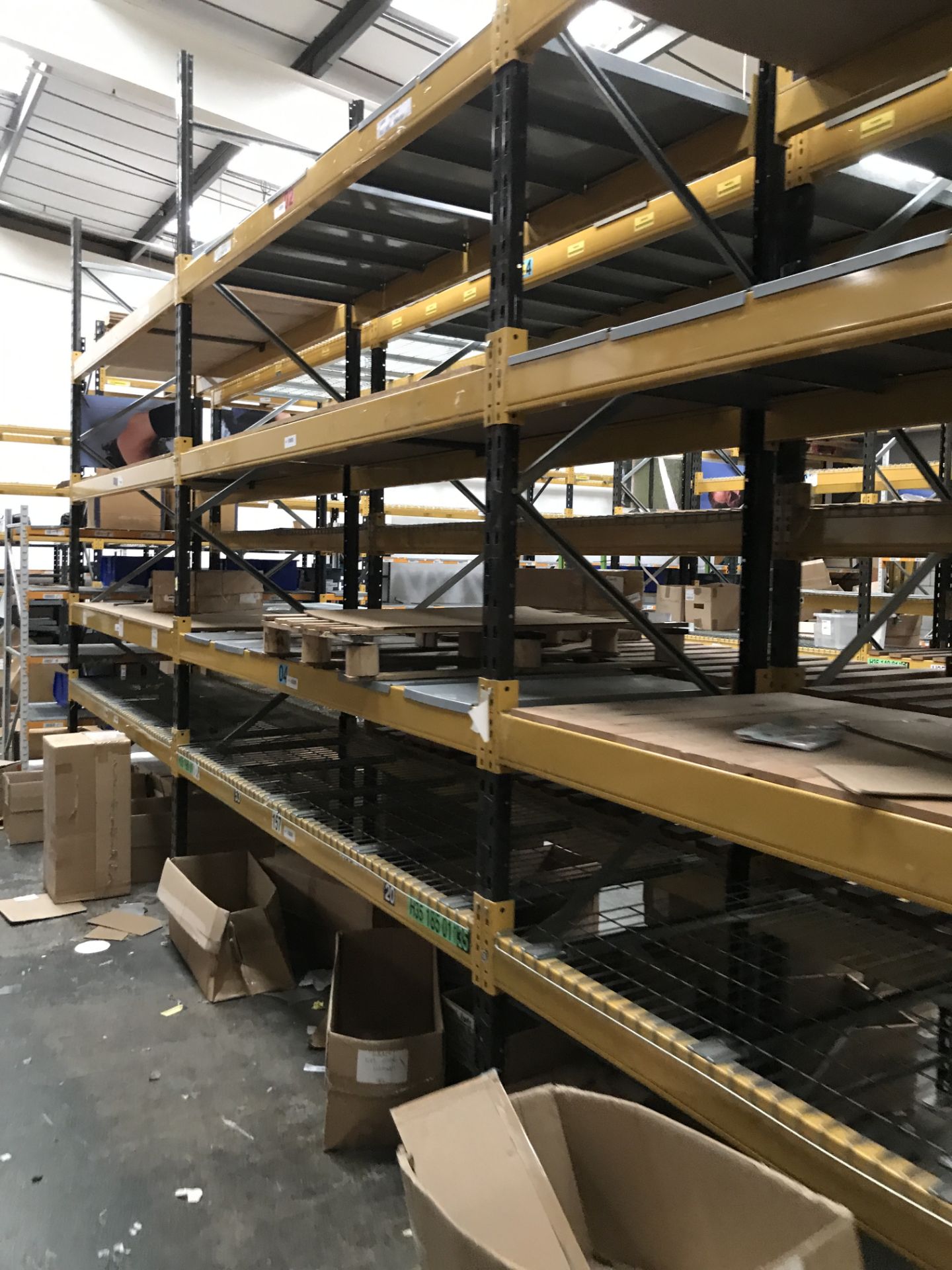 Link 51 11-Bay Mainly Five-Tier Boltless Pallet Racking, each bay approx. 2.8m long x 4m high x - Image 17 of 19