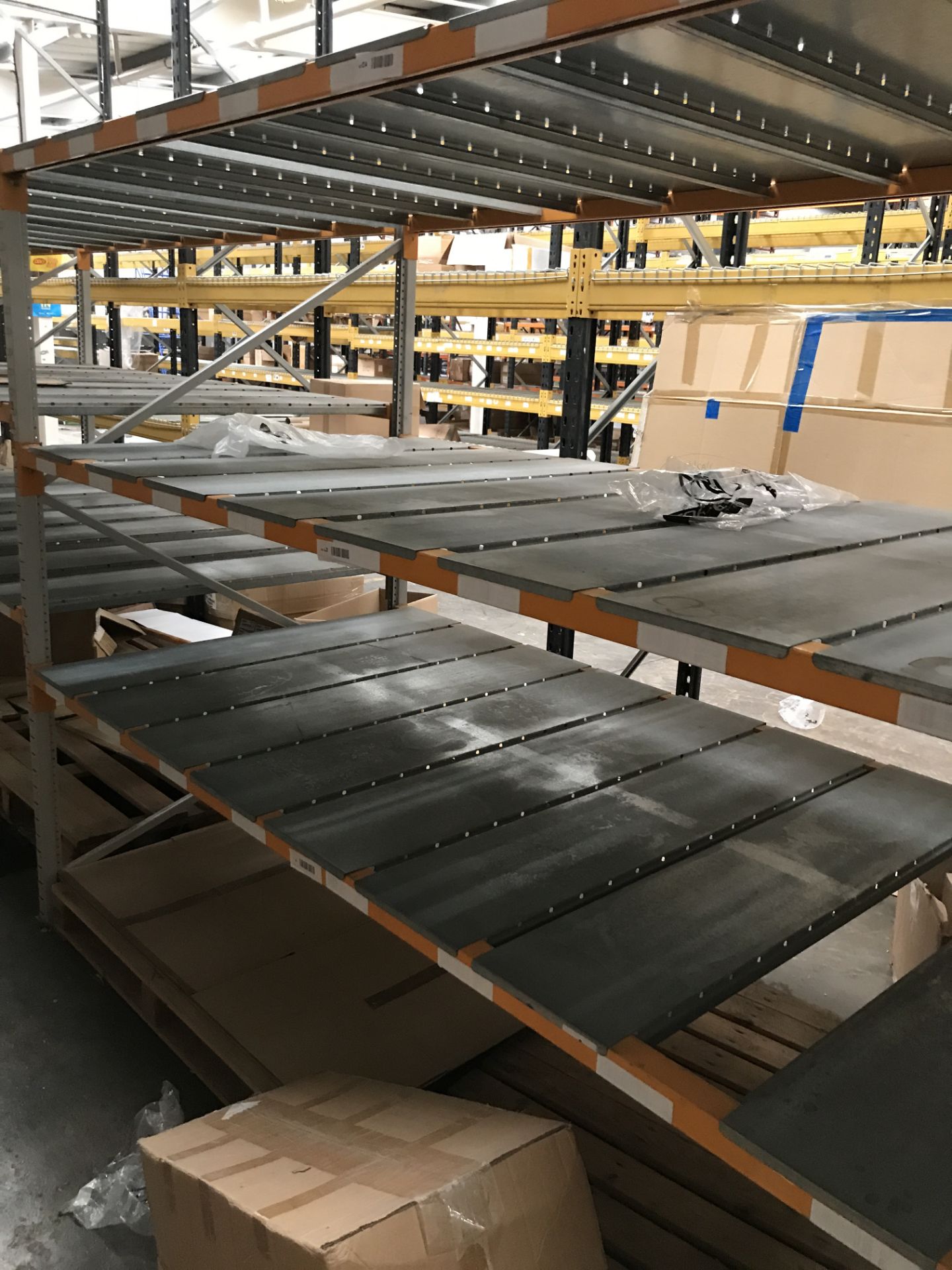 Six-Bay Three-Tier Boltless Pallet Racking, each bay approx. 2.7m long x 4m high x 900mm deep ( - Image 4 of 8