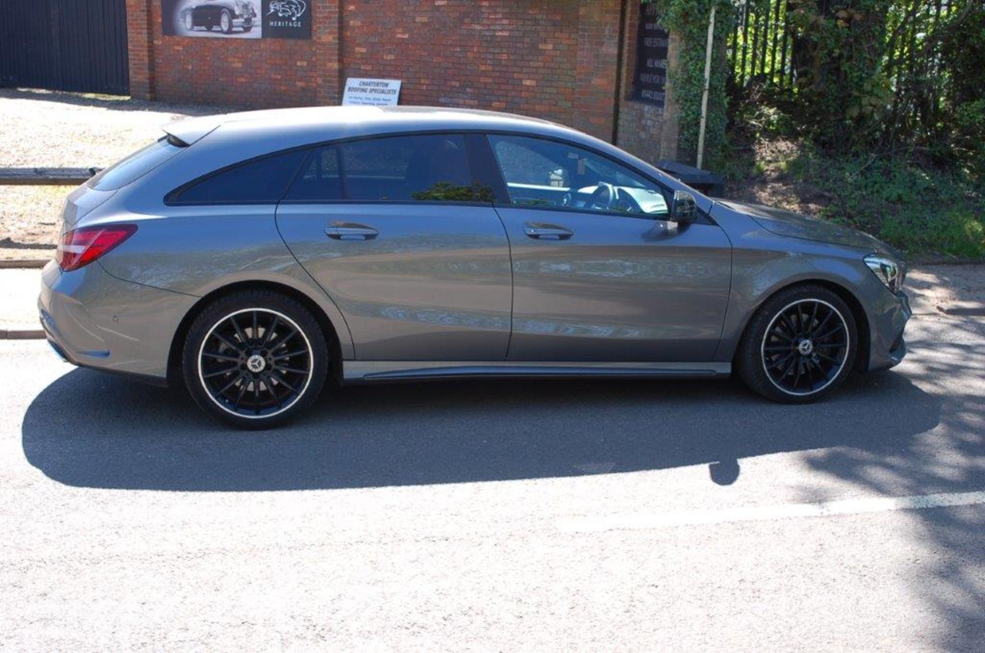 Mercedes Benz CLA 220 D AMG LINE AUTOMATIC DIESEL - Image 4 of 6