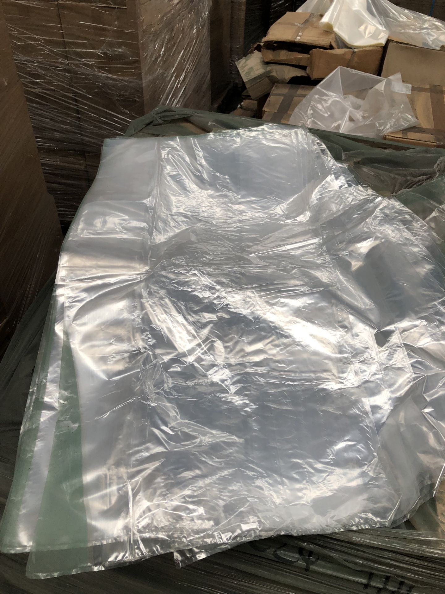 Approx. ½ Pallet of Polythene Bags, 750mm x 1250mm - Image 2 of 3