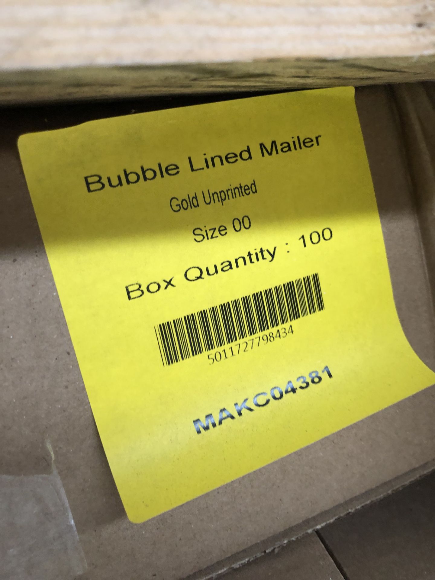 Pallet of Bubble Line Mailer, gold, unprinted box - Image 2 of 2