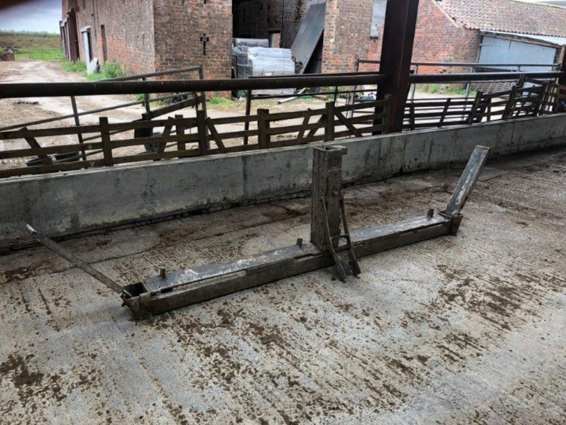 Dairy Master Clean Sweep Milk Parlour Automated Manure Scraper System, complete with various width - Image 3 of 8