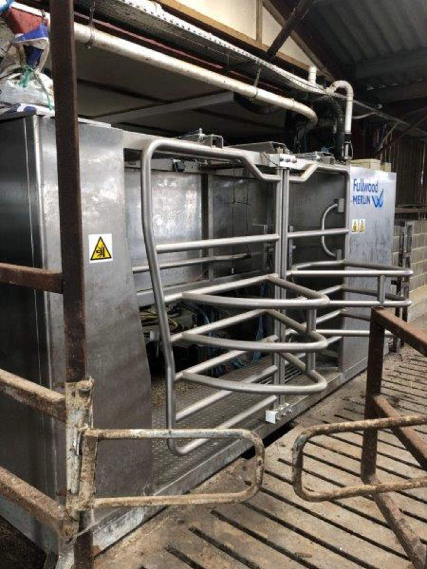 Fullwood MERLIN MK4 RIGHT HAND MILKING ROBOT, serial number 1083RPS111GE, year of manufacture - Image 2 of 5