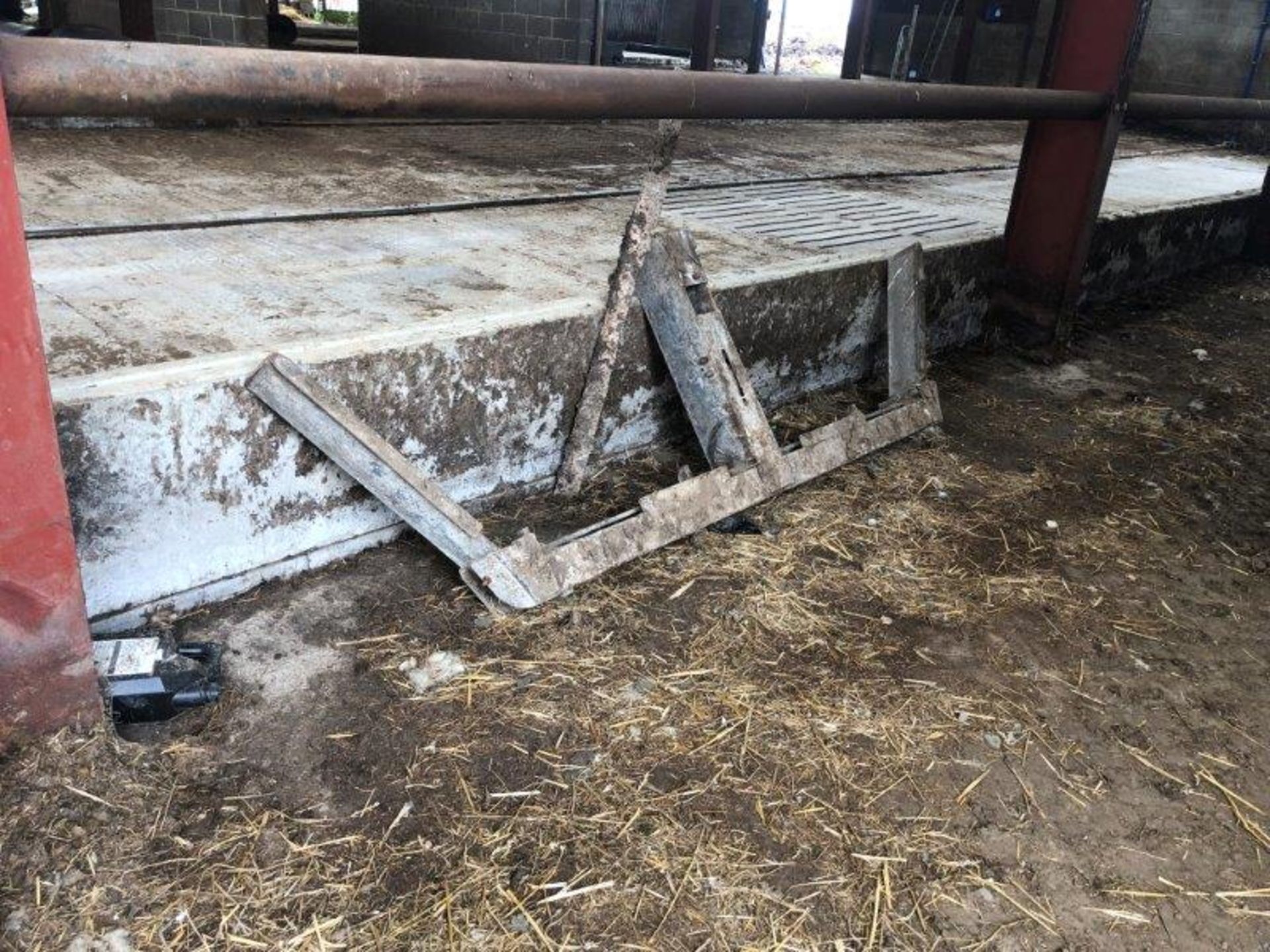 Dairy Master Clean Sweep Milk Parlour Automated Manure Scraper System, complete with various width - Image 7 of 8