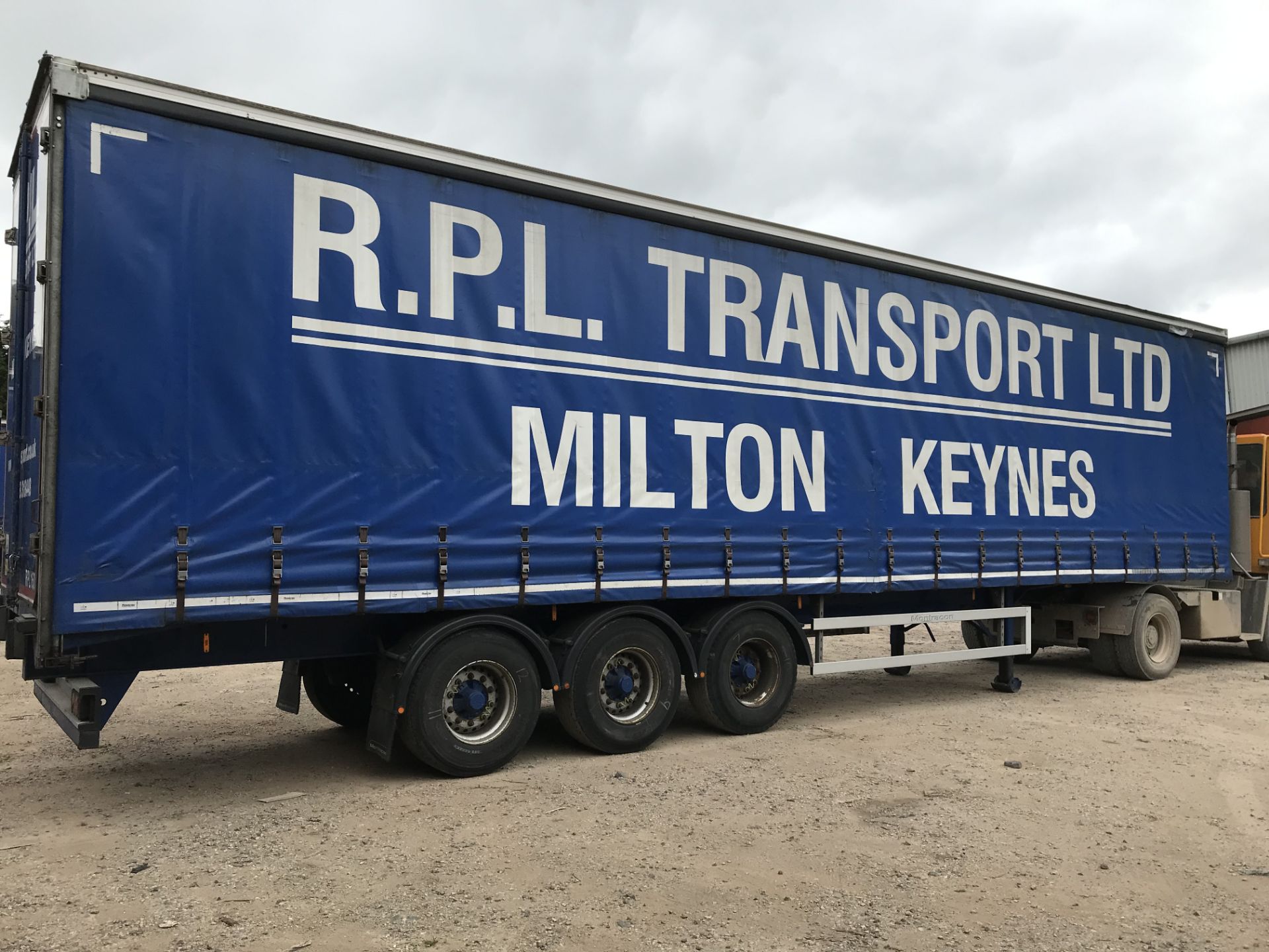 Montracon 13.6m Tri-Axle Curtainside Single Deck S - Image 2 of 7