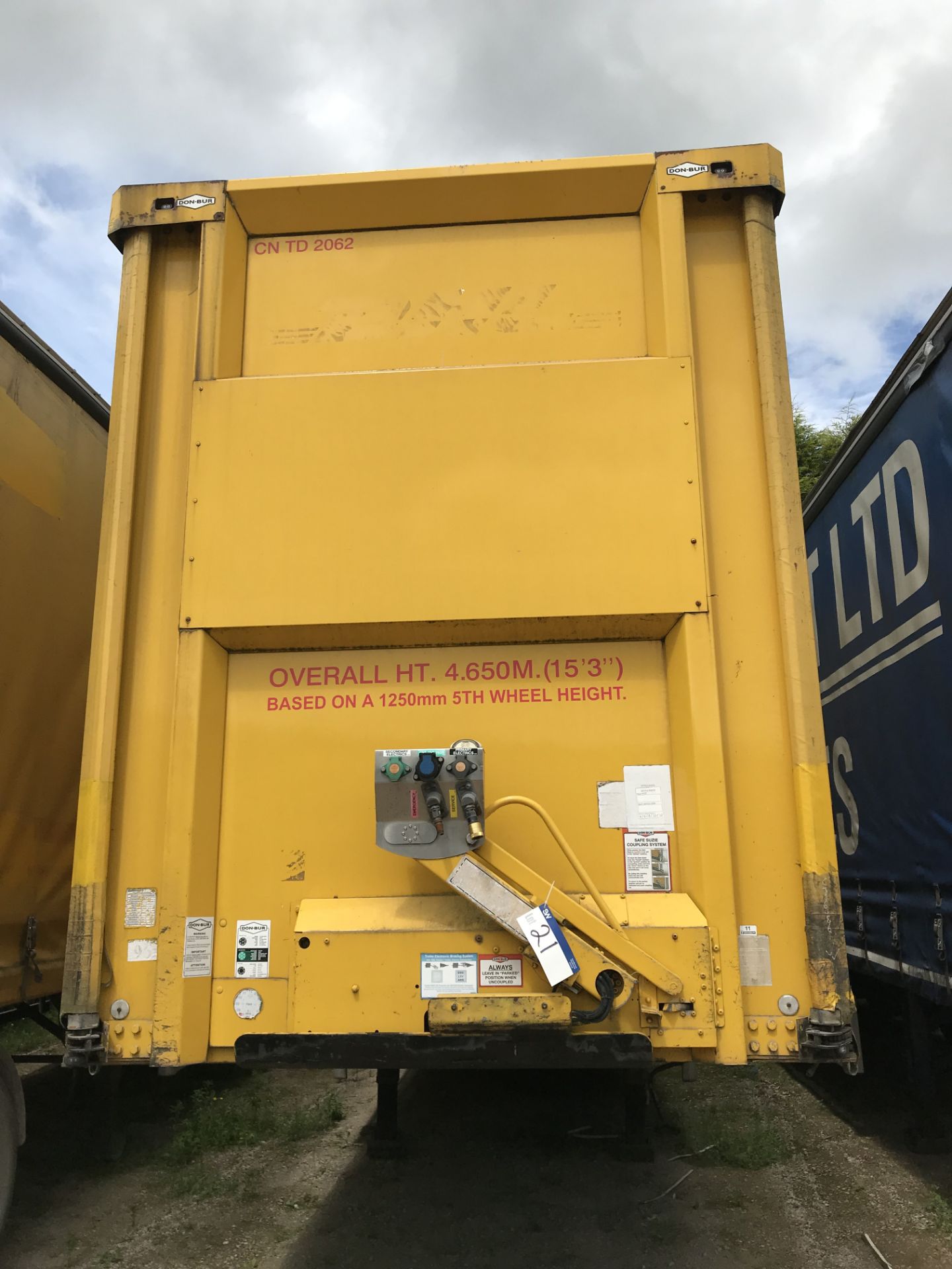 Don-Bur PM39BT 13.6m Tri-Axle Teardrop Curtain Sid - Image 3 of 7